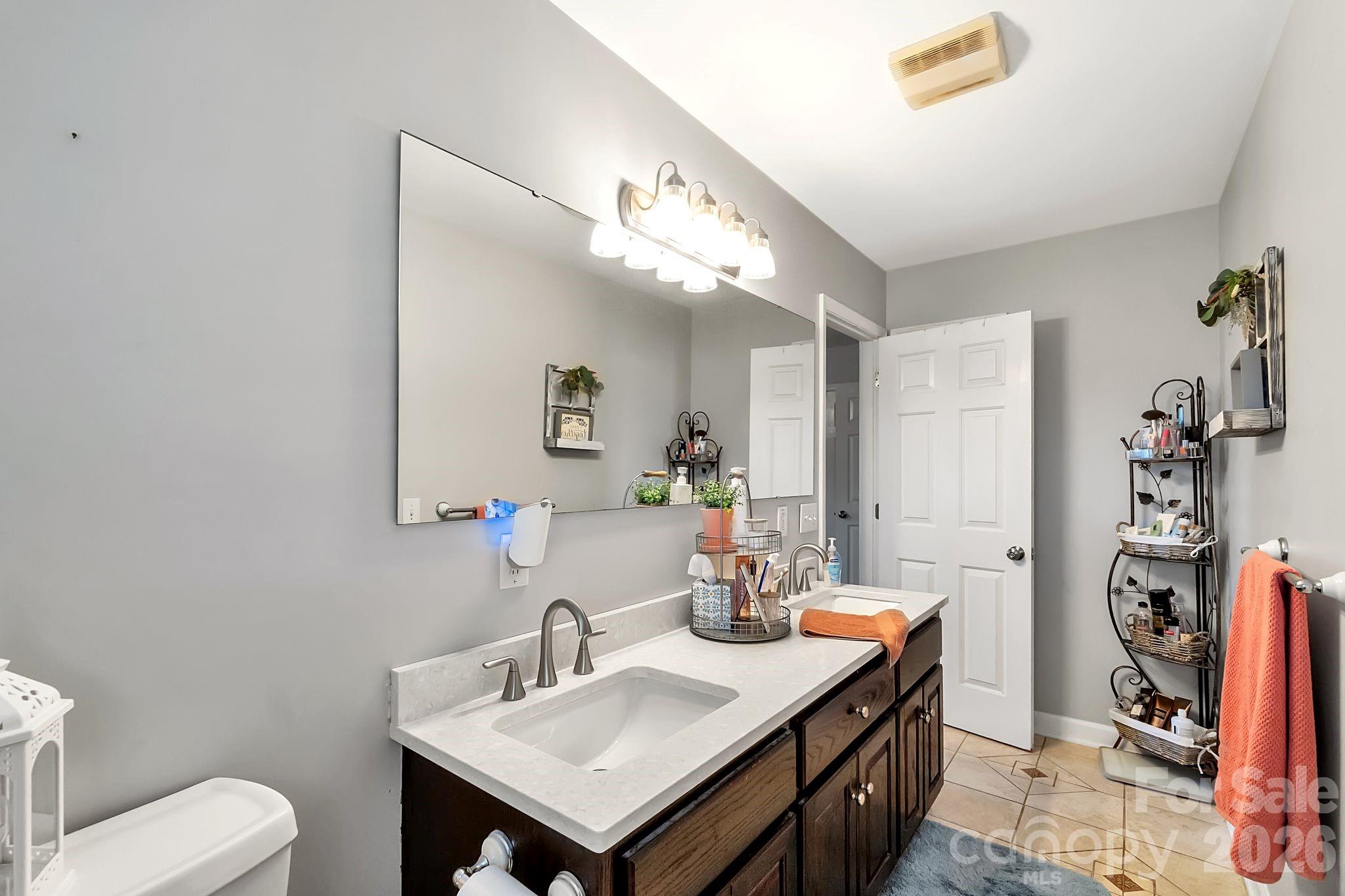 5507 Land Harbour Drive — Granite Falls