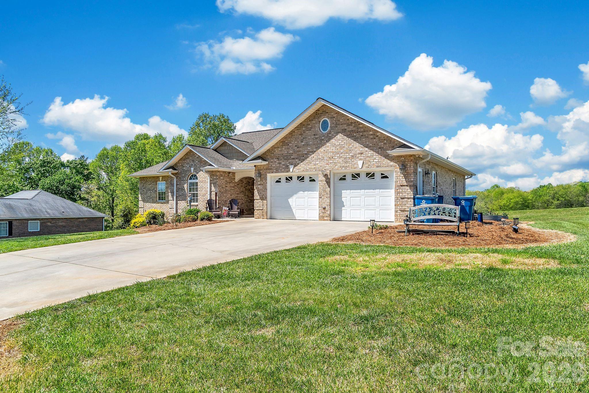 5507 Land Harbour Drive — Granite Falls
