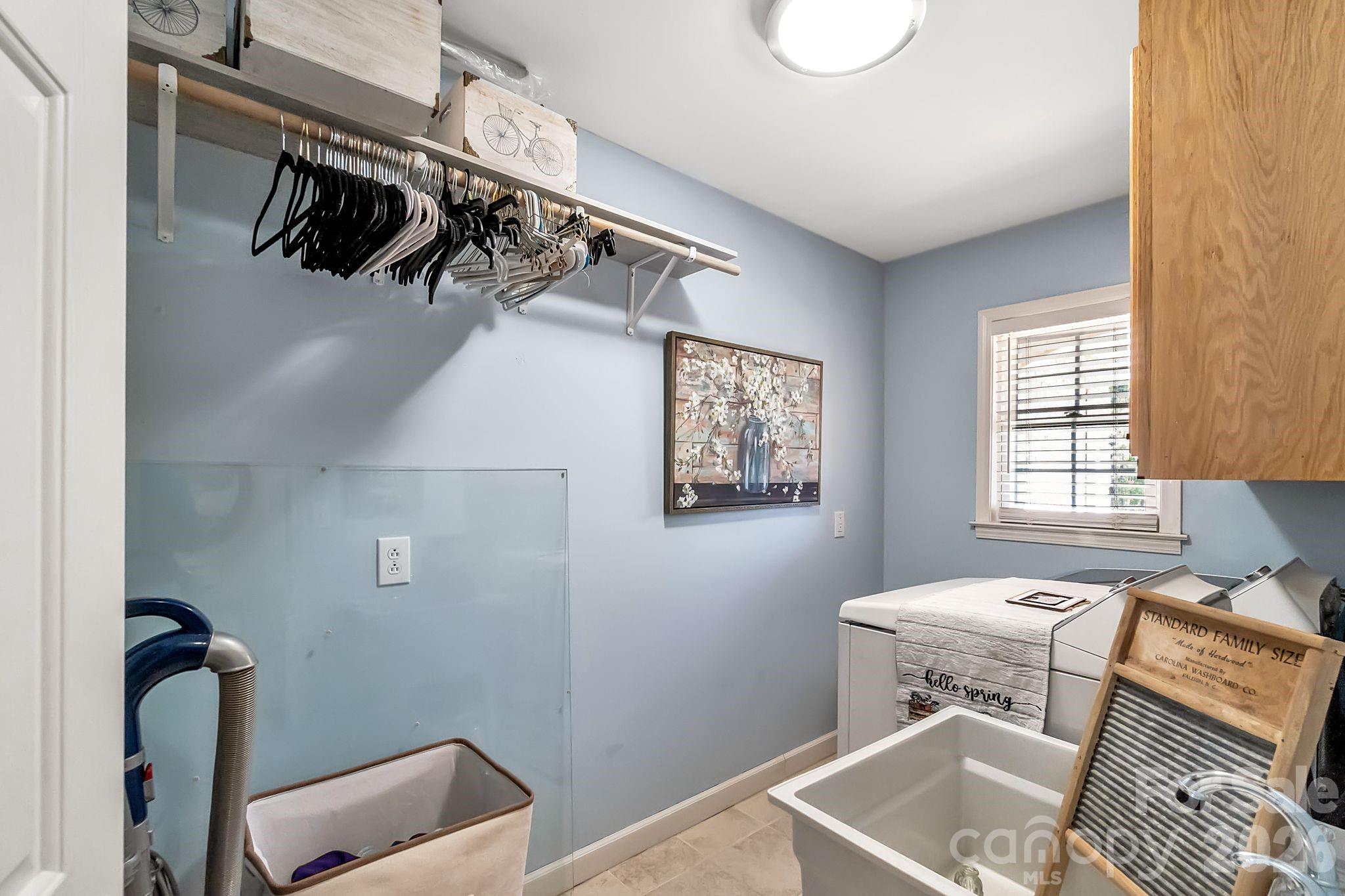 5507 Land Harbour Drive — Granite Falls