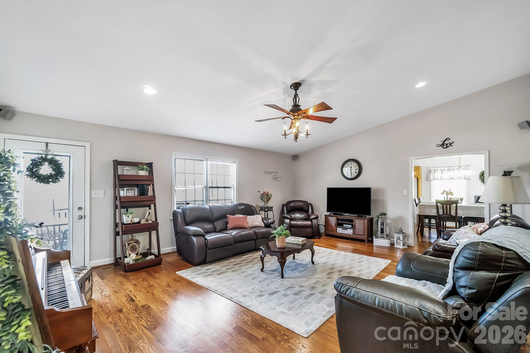 5507 Land Harbour Drive — Granite Falls