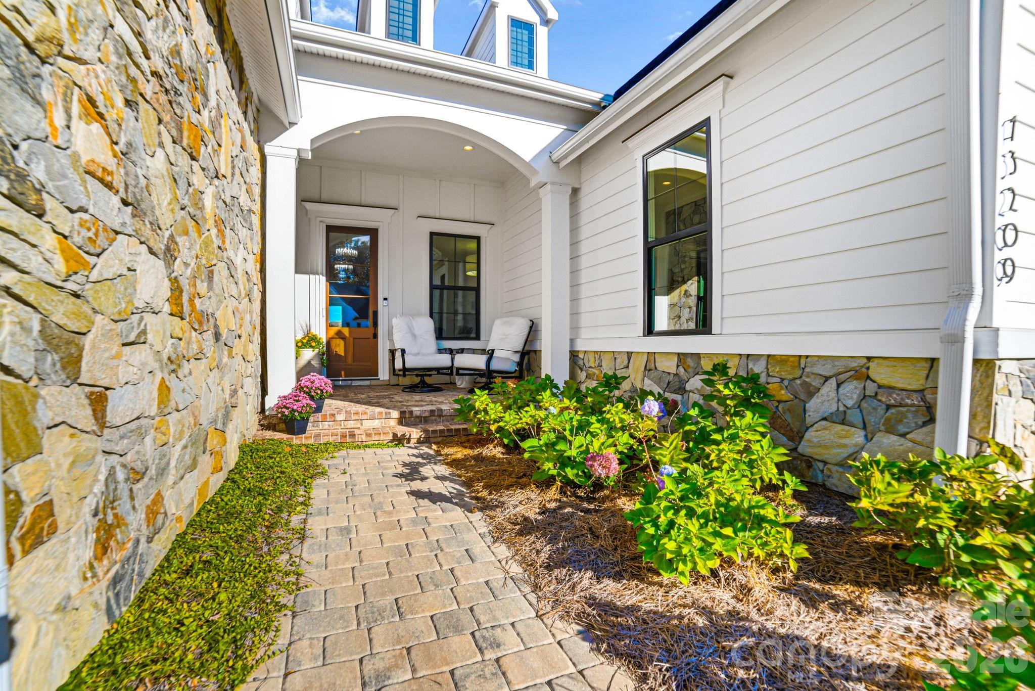 13209 Oak Farm Lane — Huntersville