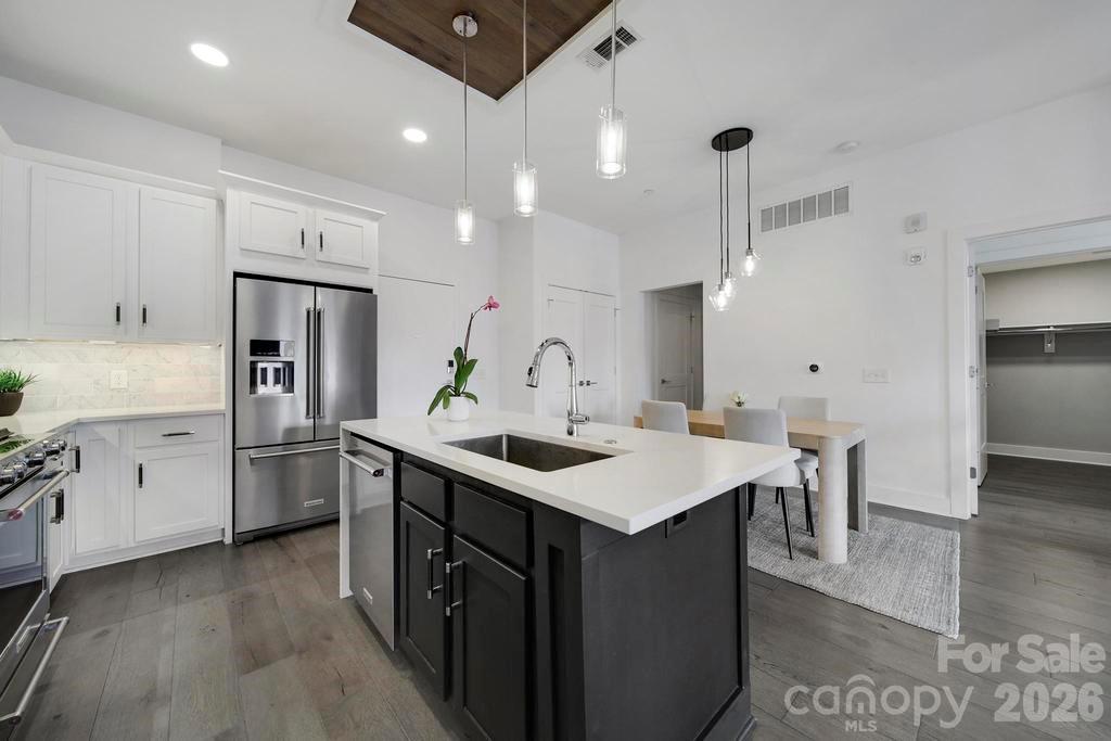 2401 Euclid Avenue #301 — Charlotte