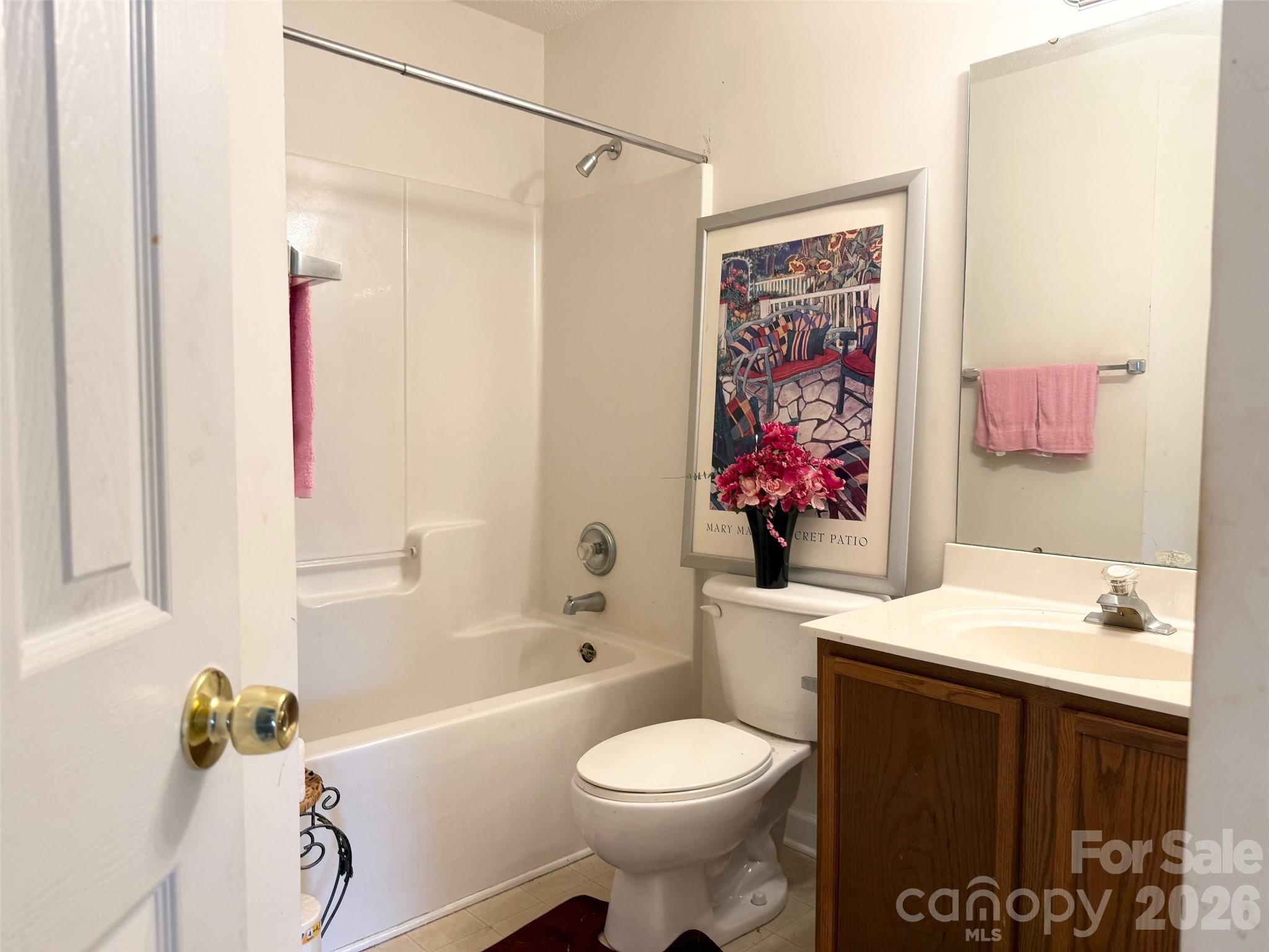 4046 W Fairmeadow Drive — Lancaster