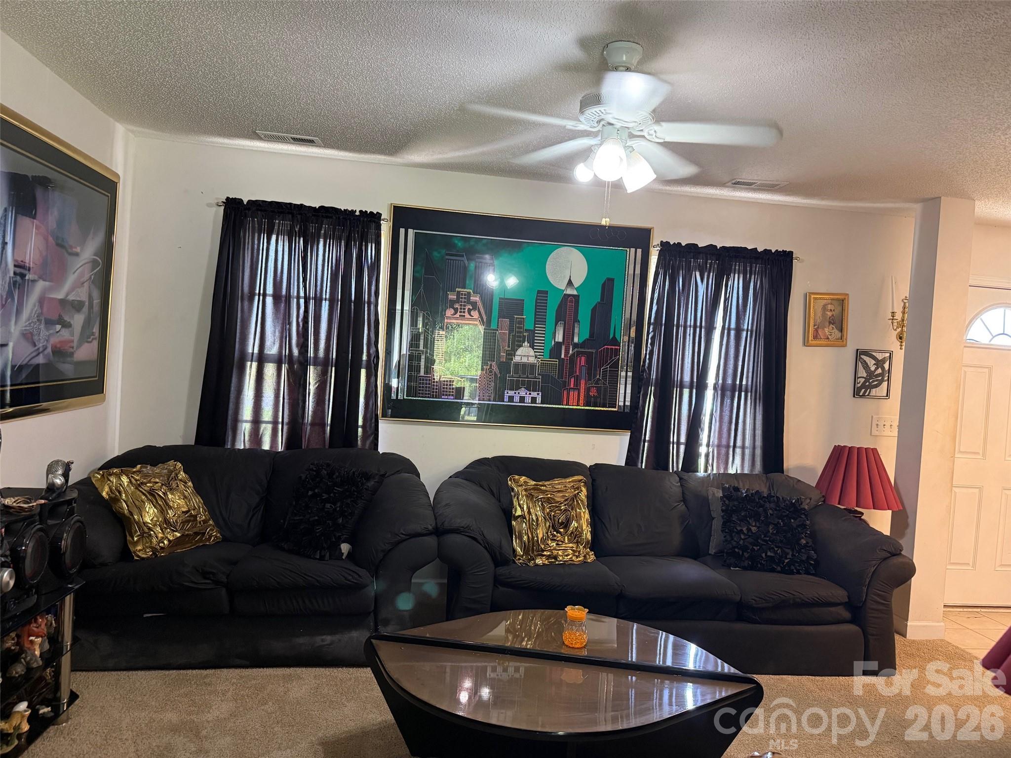4046 W Fairmeadow Drive — Lancaster