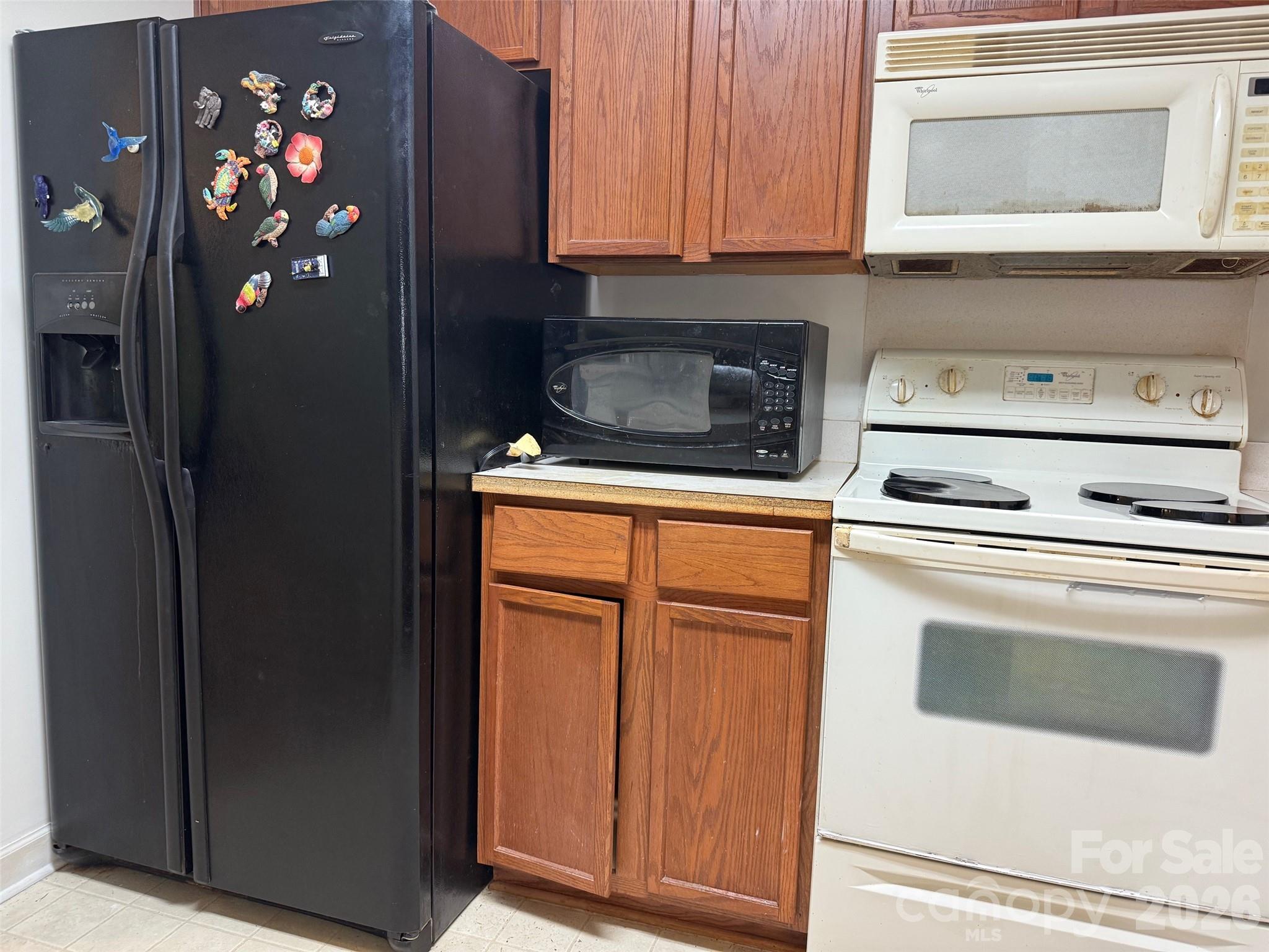 4046 W Fairmeadow Drive — Lancaster
