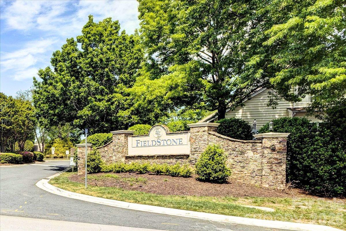 226 Dawn Mist Lane — Fort Mill