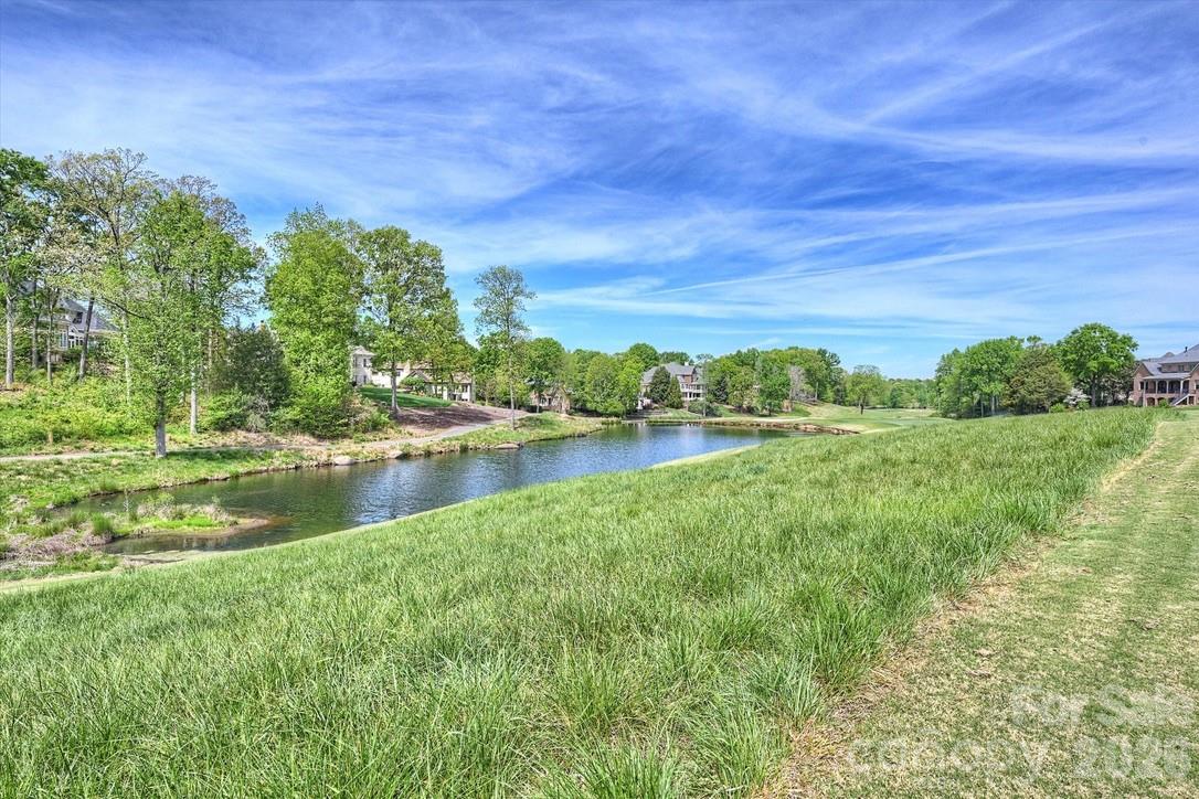 7010 Seton House Lane — Charlotte