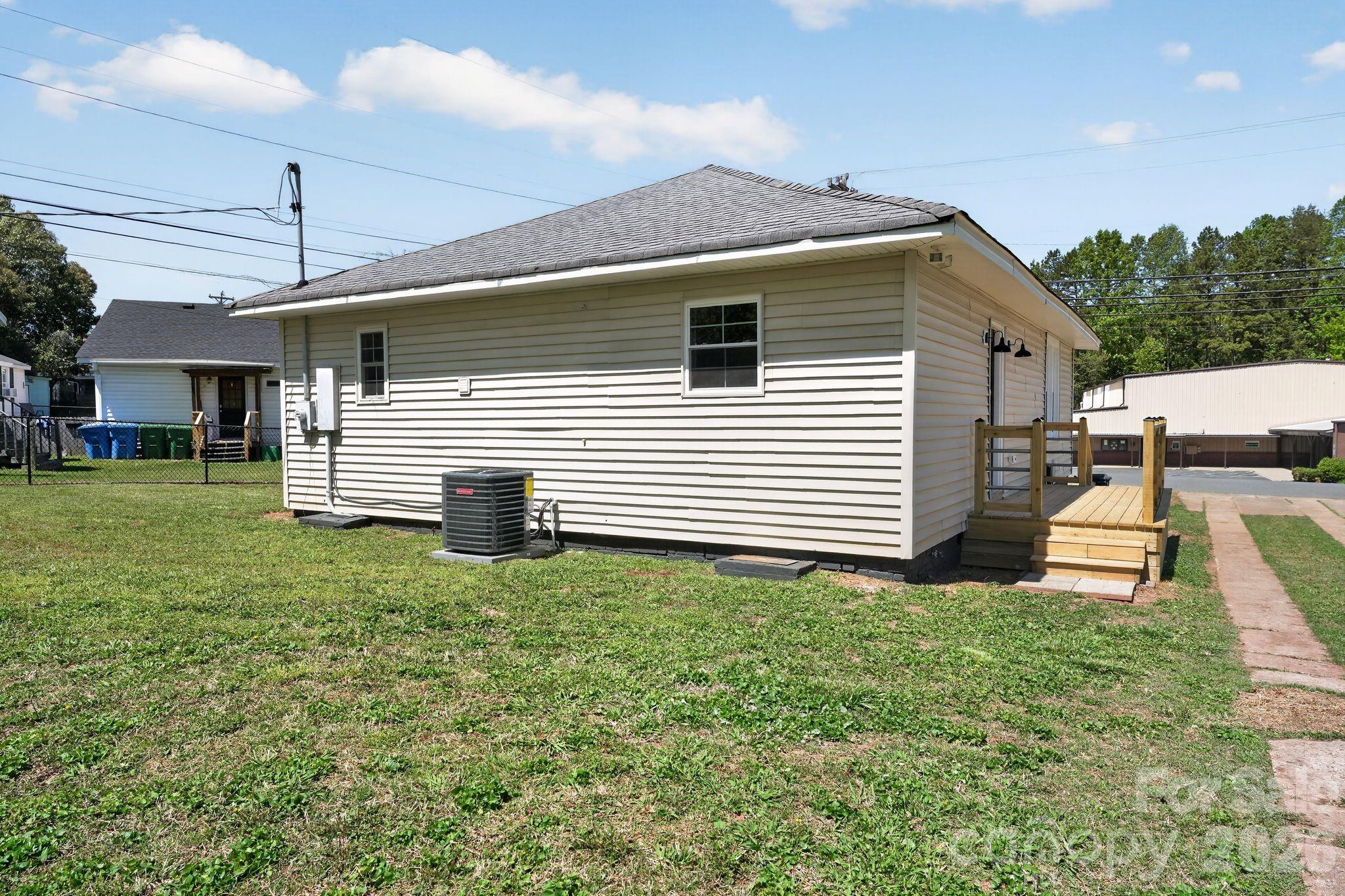 344 Mayflower Avenue — Cramerton