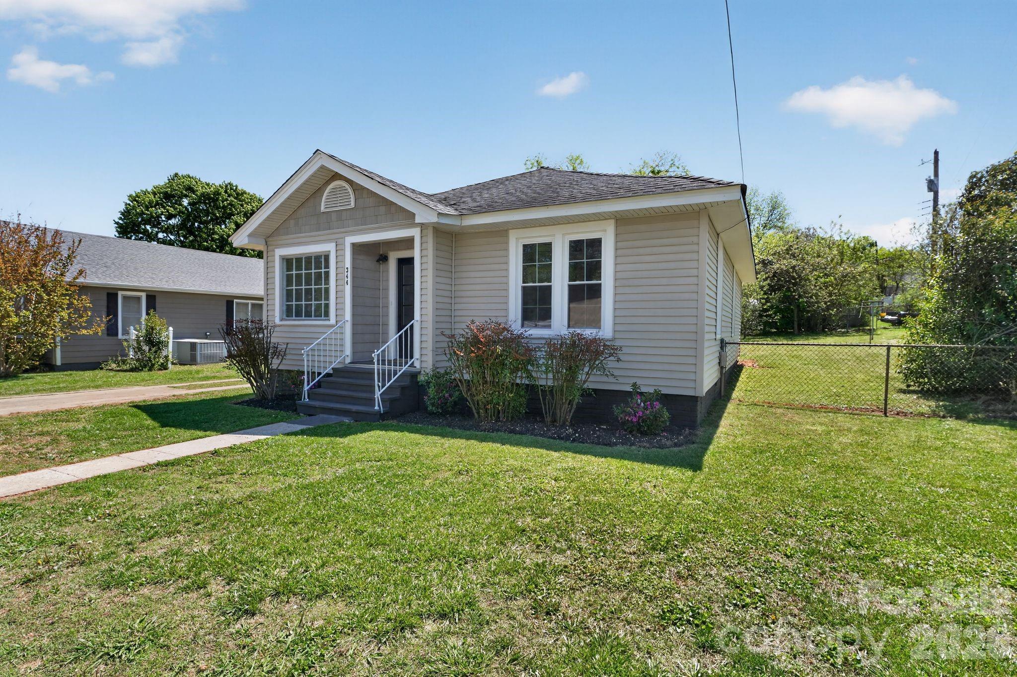 344 Mayflower Avenue — Cramerton
