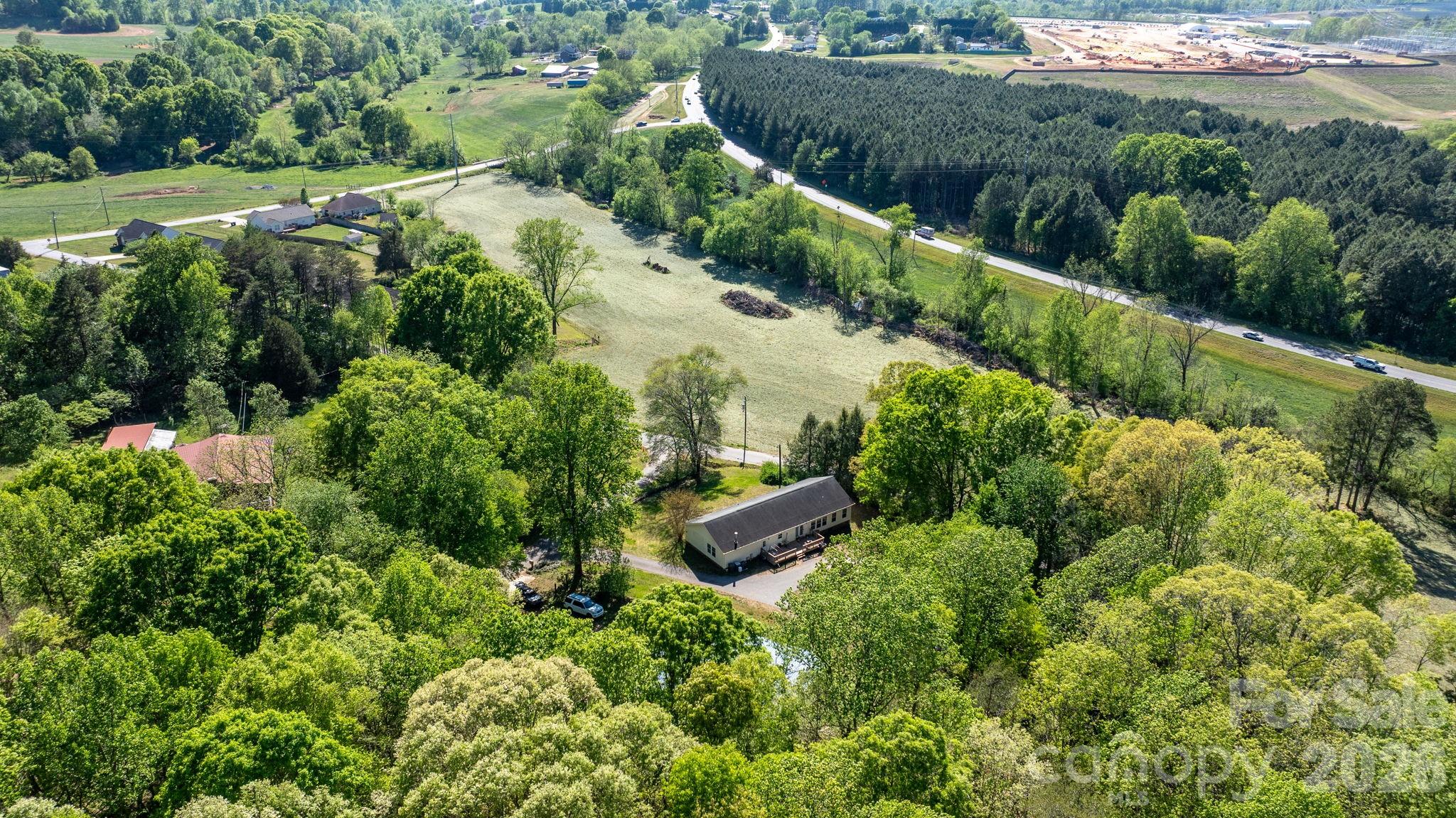 3634 Hillview Drive NE — Conover