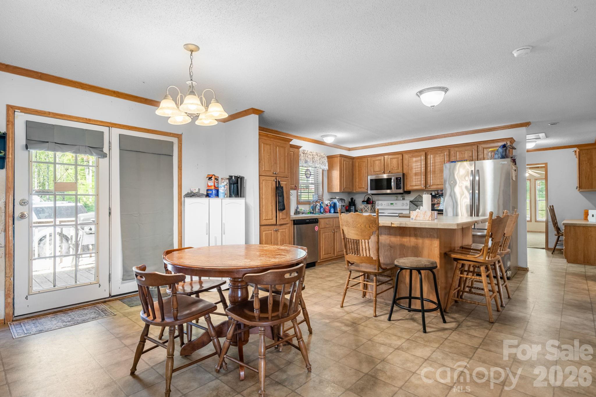 3634 Hillview Drive NE — Conover