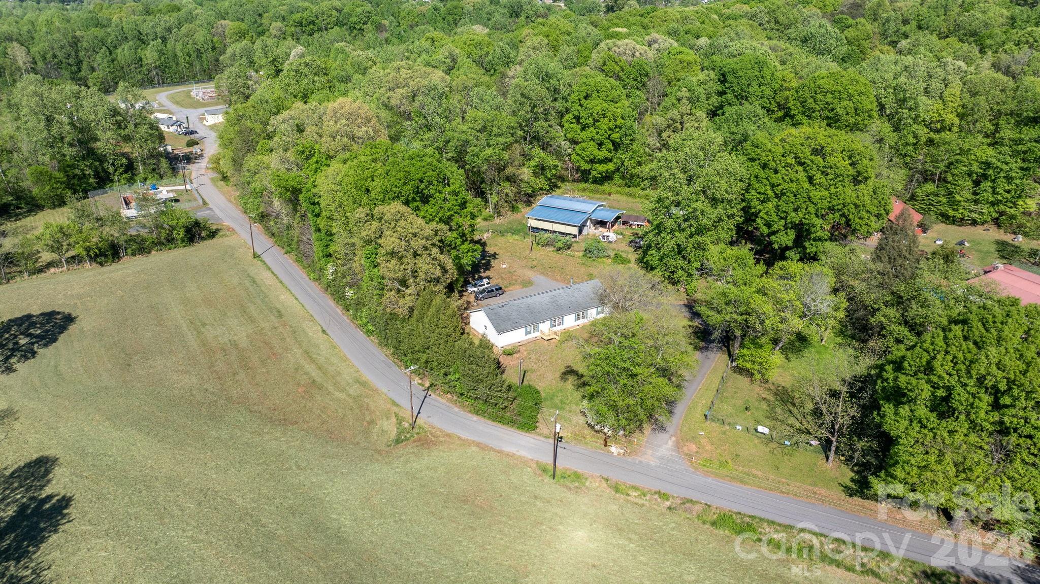 3634 Hillview Drive NE — Conover