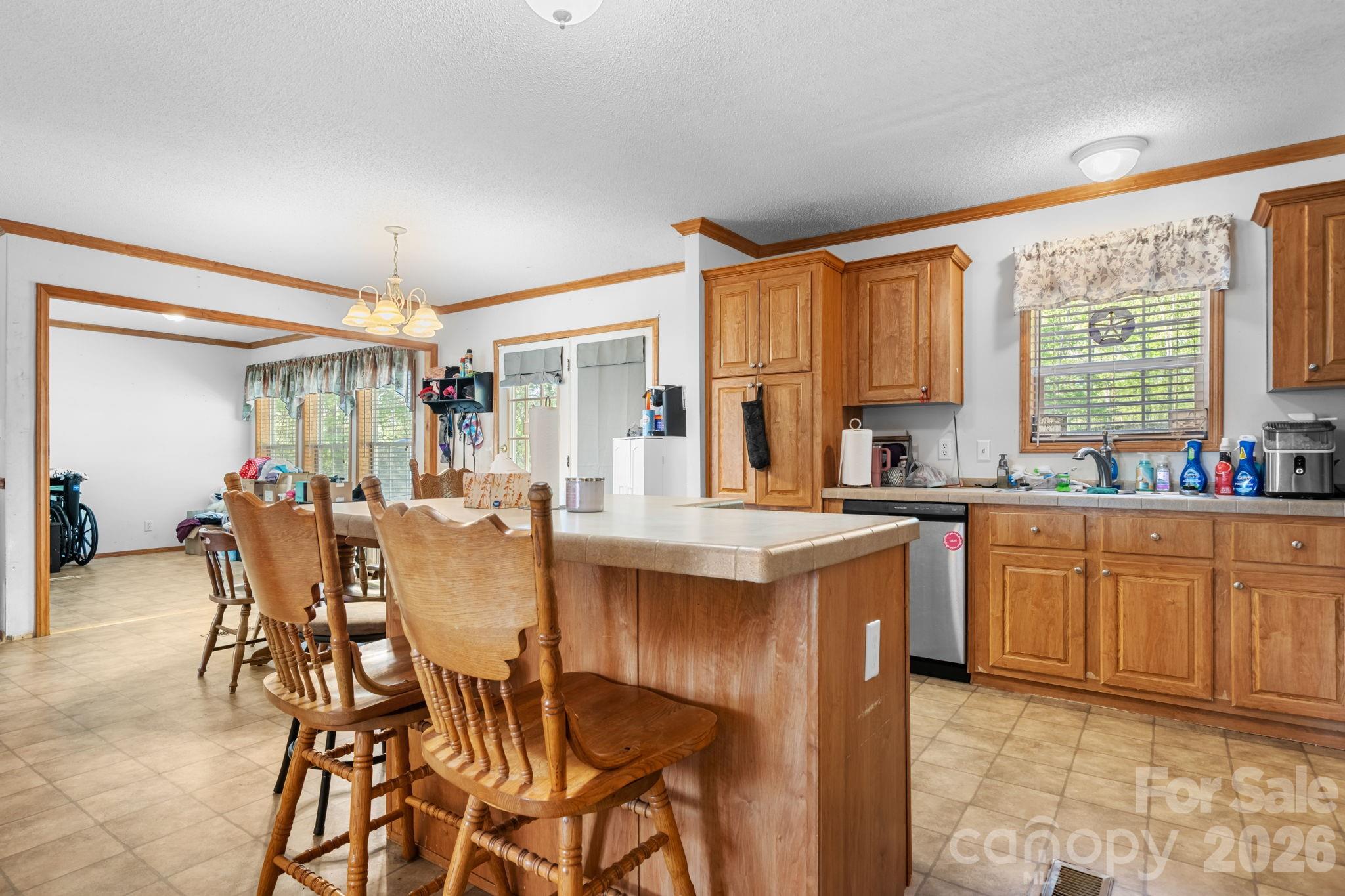 3634 Hillview Drive NE — Conover