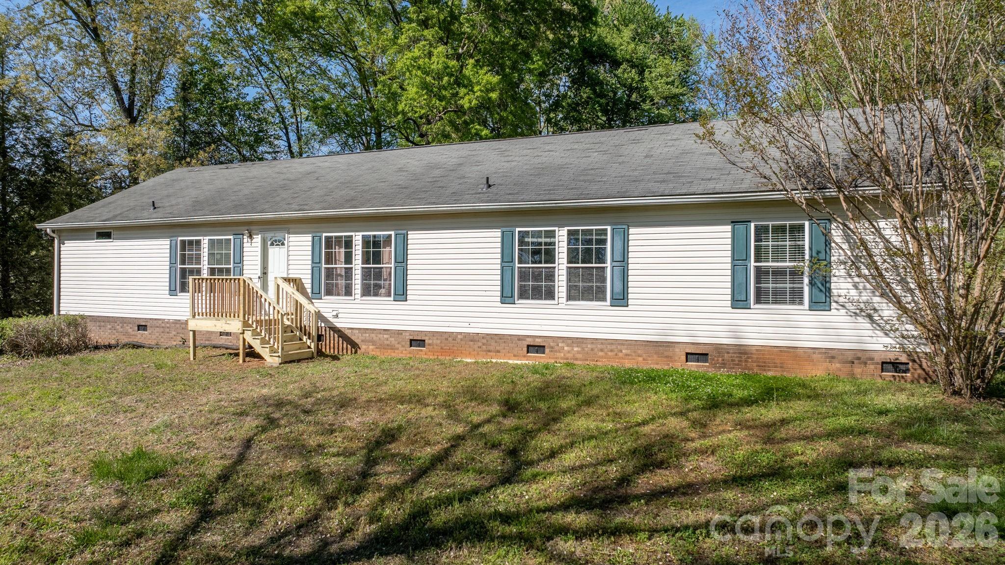 3634 Hillview Drive NE — Conover
