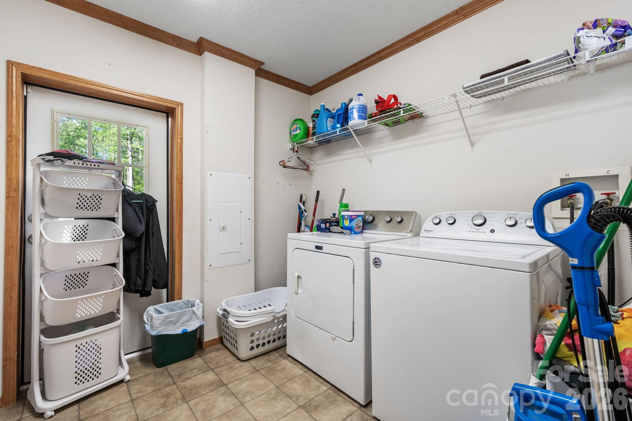 3634 Hillview Drive NE — Conover