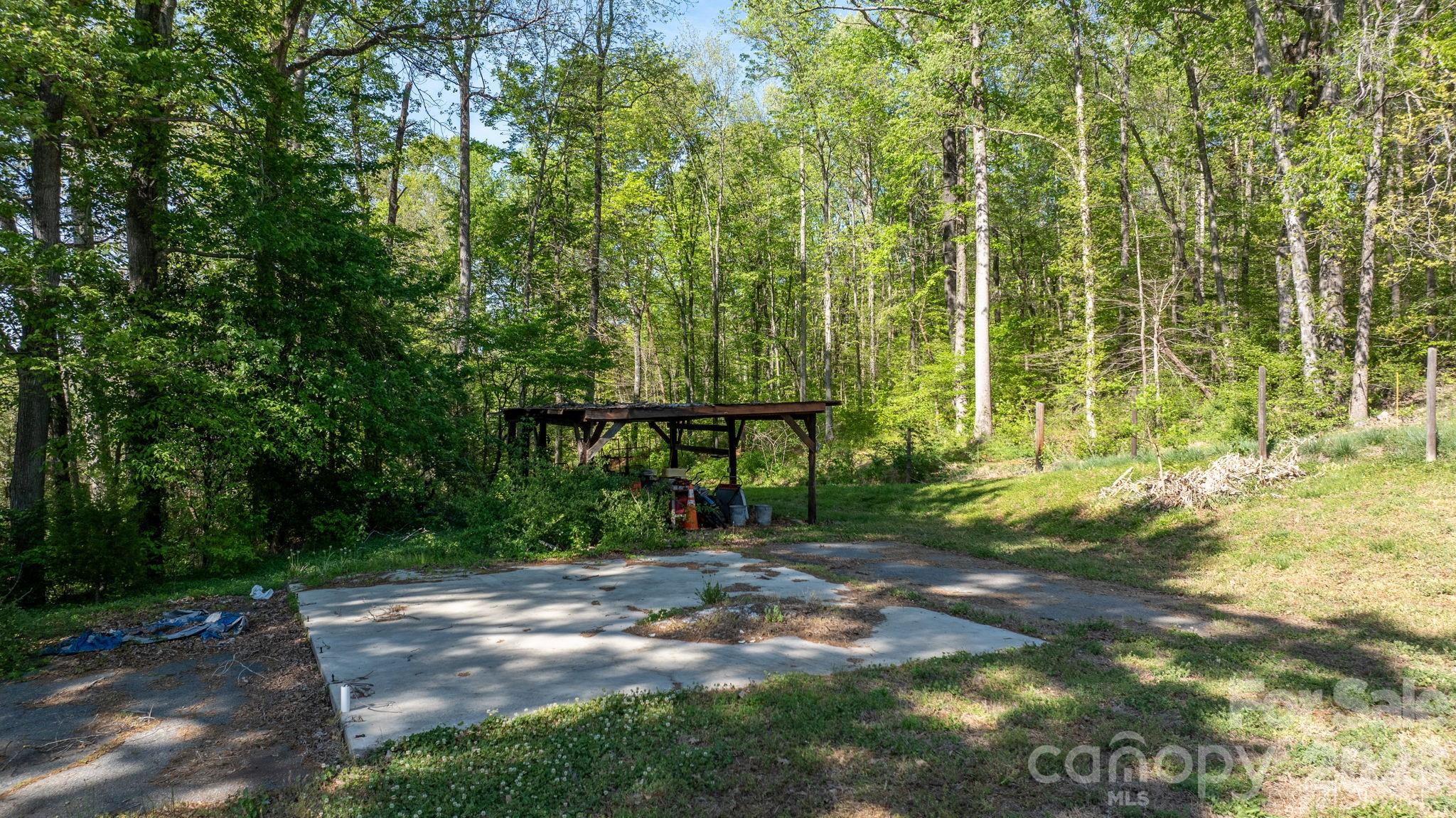 3634 Hillview Drive NE — Conover