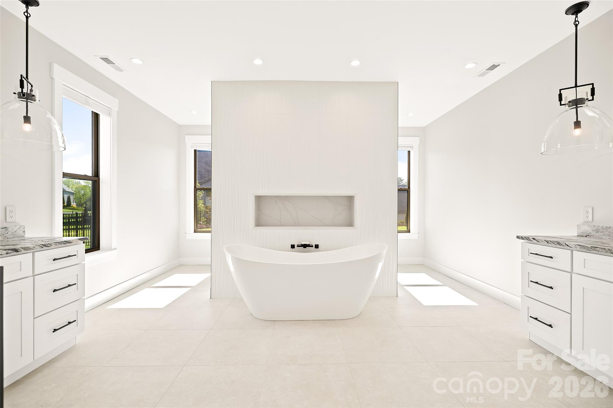 480 Daniel Circle Drive — Mills River