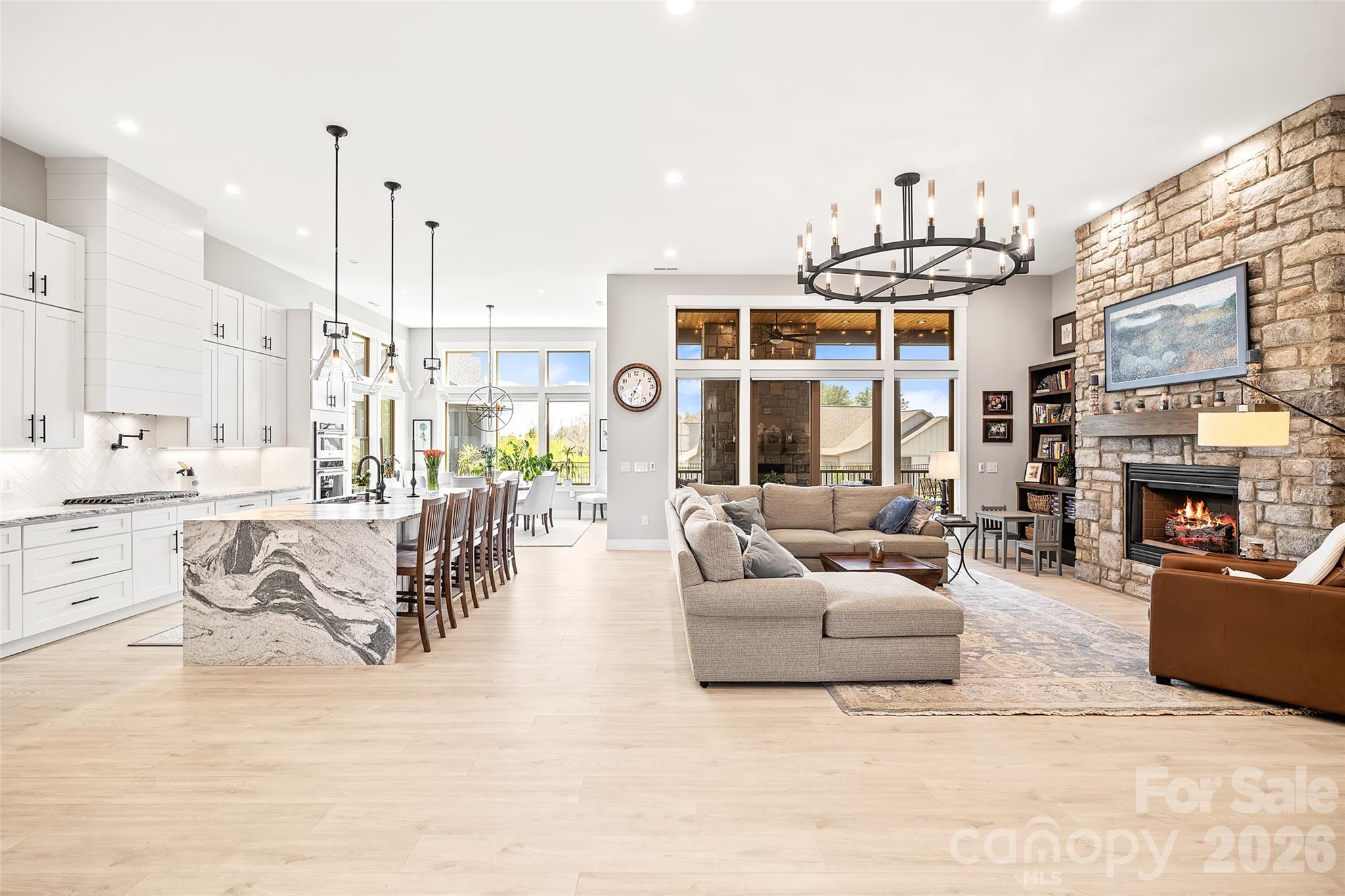 480 Daniel Circle Drive — Mills River