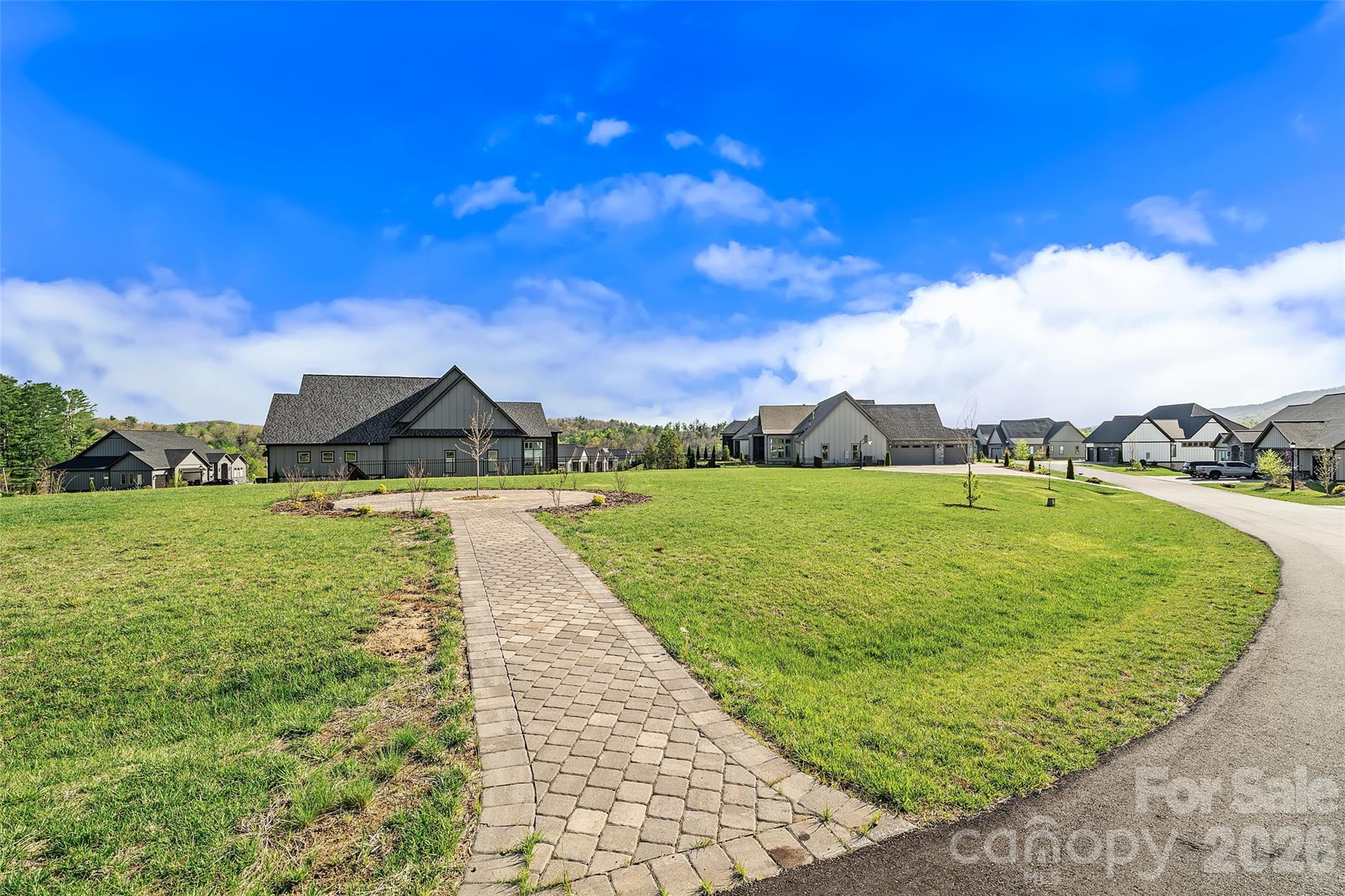 480 Daniel Circle Drive — Mills River