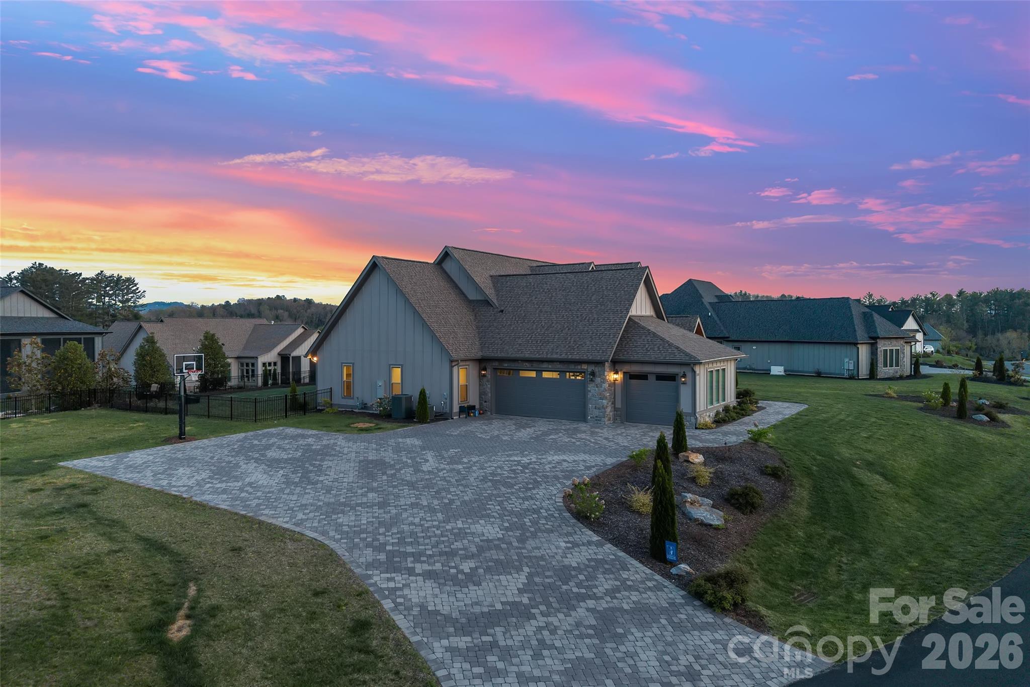 480 Daniel Circle Drive — Mills River