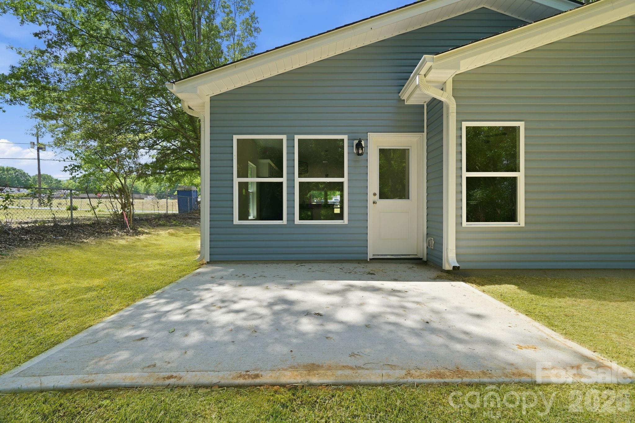1150 Sloop Avenue — Kannapolis