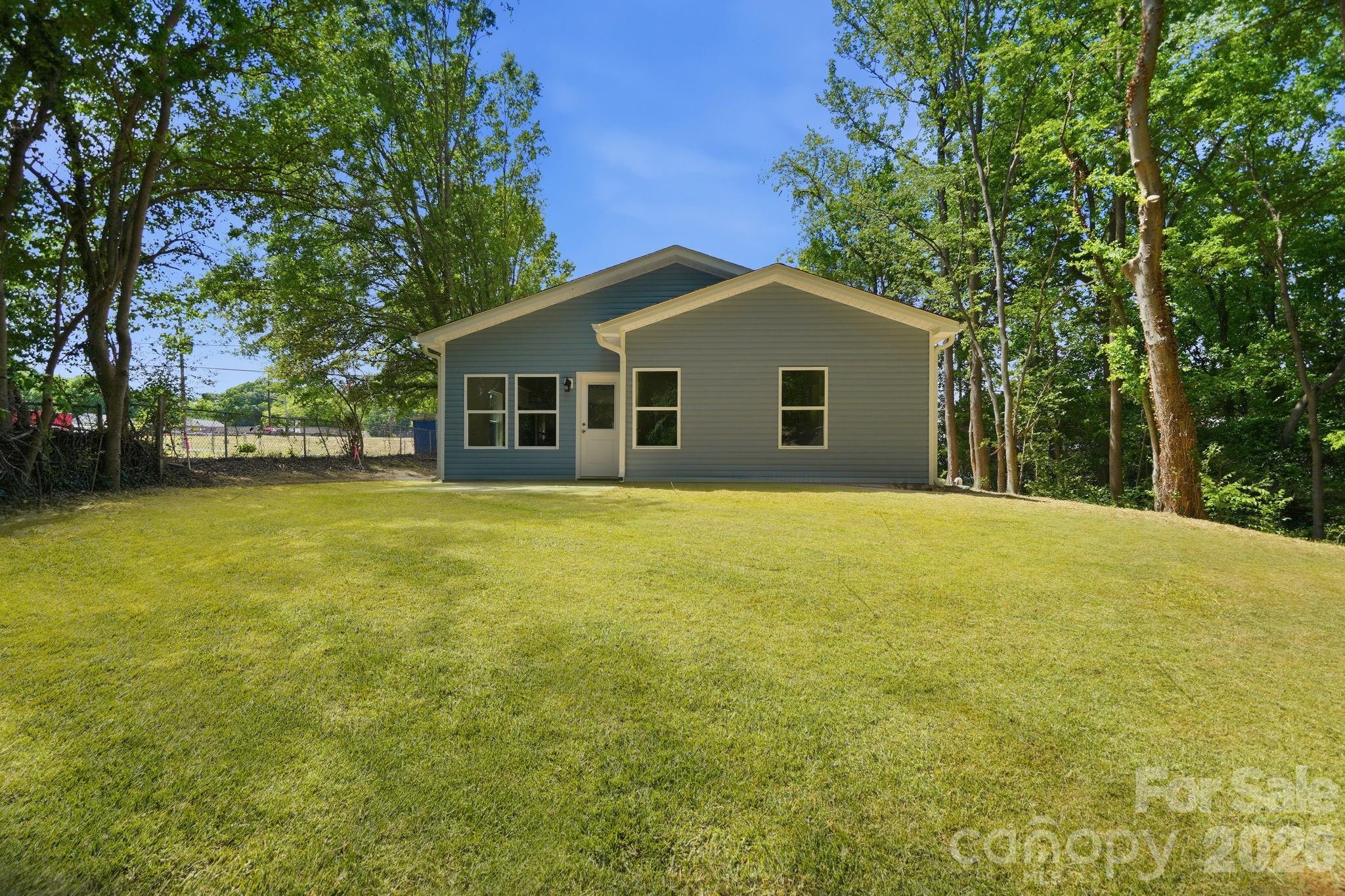 1150 Sloop Avenue — Kannapolis