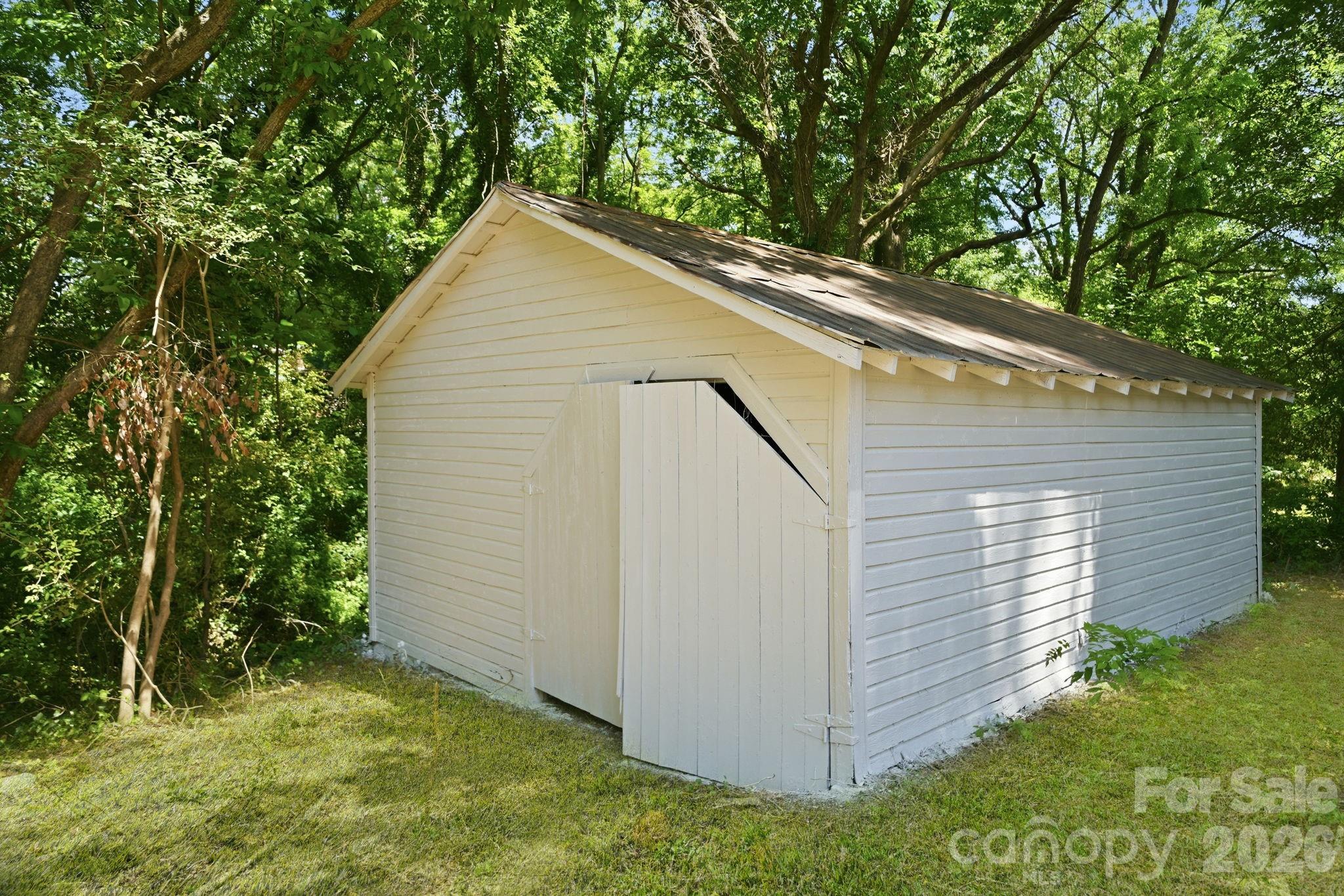 1150 Sloop Avenue — Kannapolis