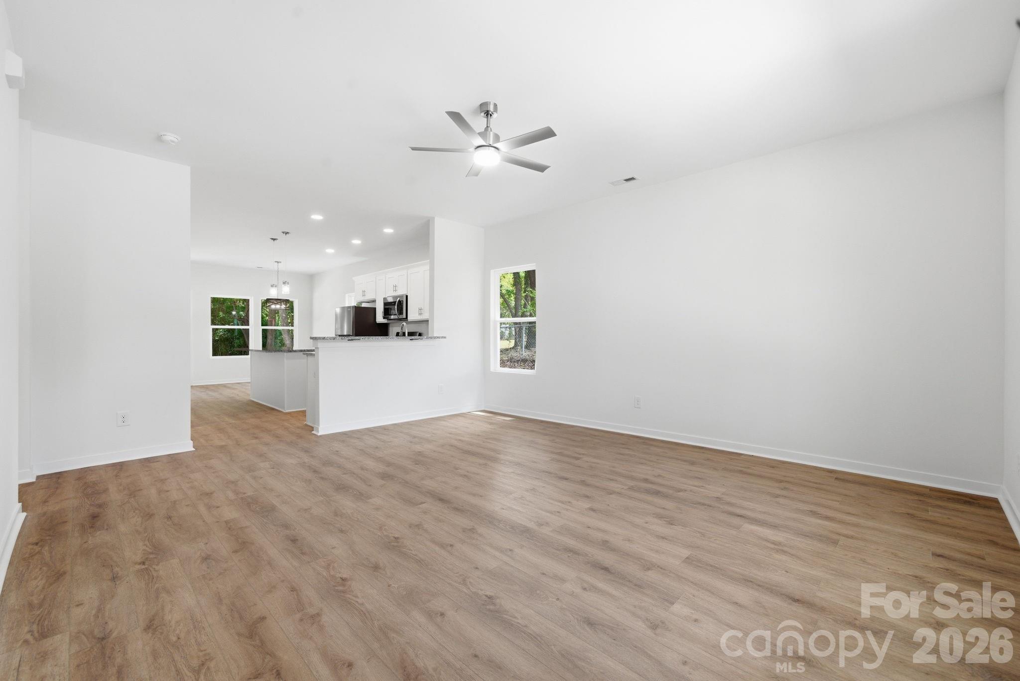 1150 Sloop Avenue — Kannapolis