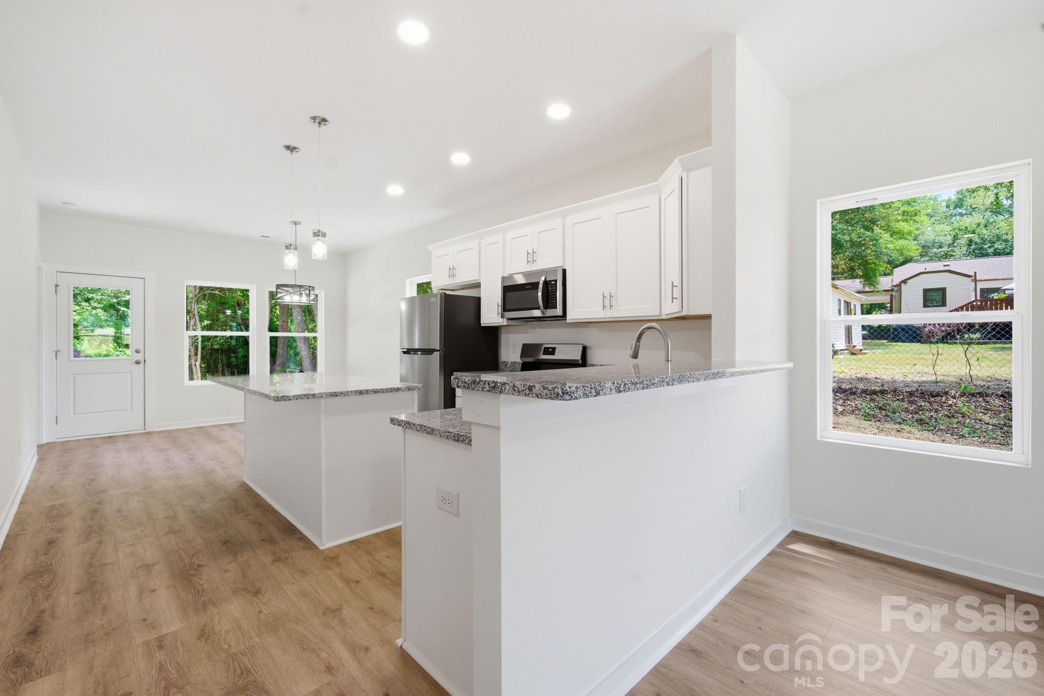 1150 Sloop Avenue — Kannapolis