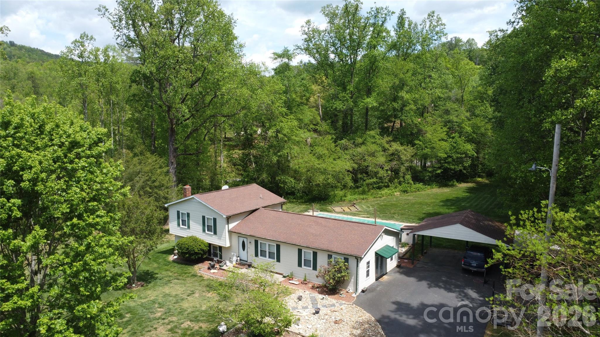 3813 NC Hwy 18 South — Morganton