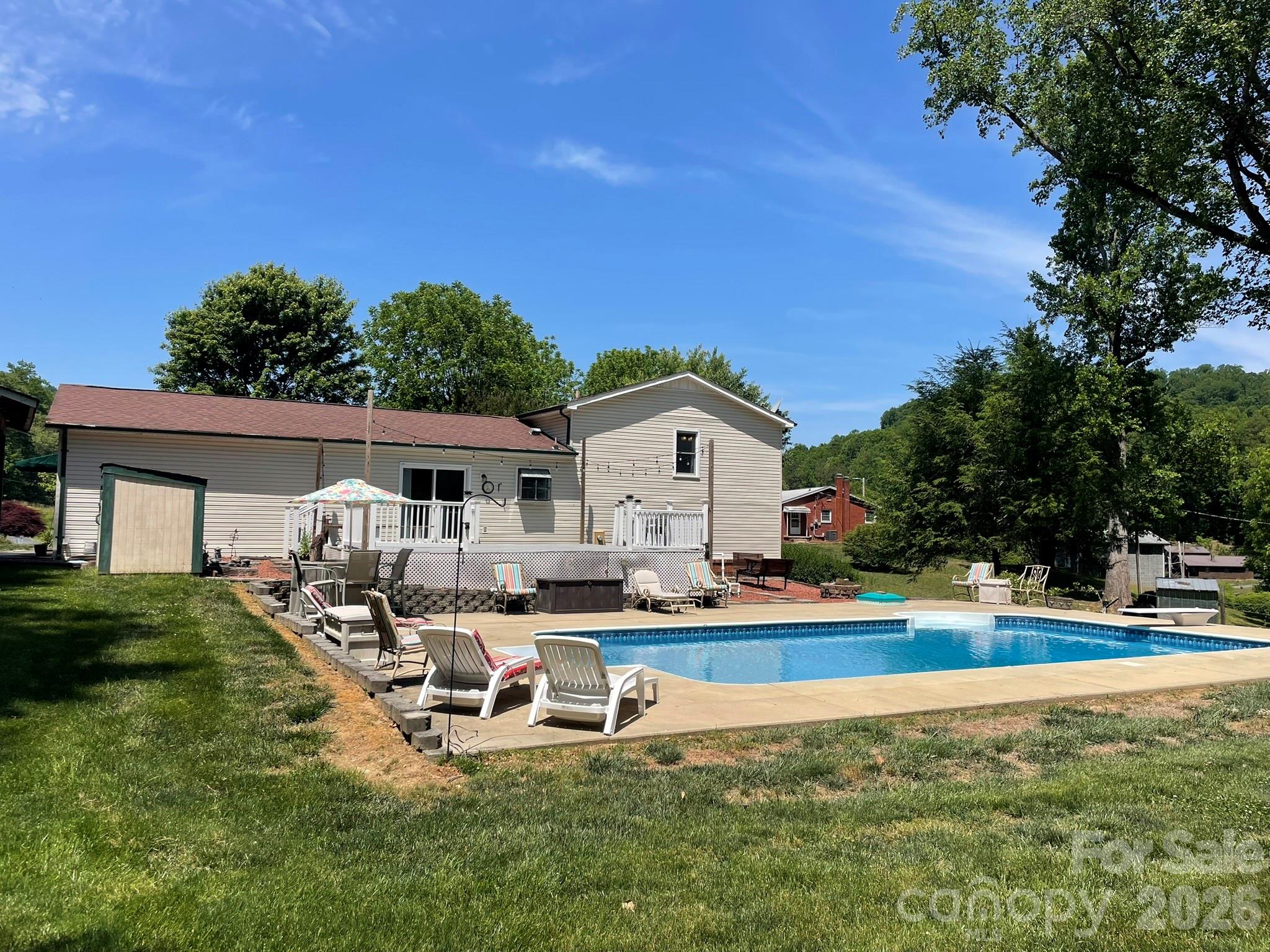 3813 NC Hwy 18 South — Morganton