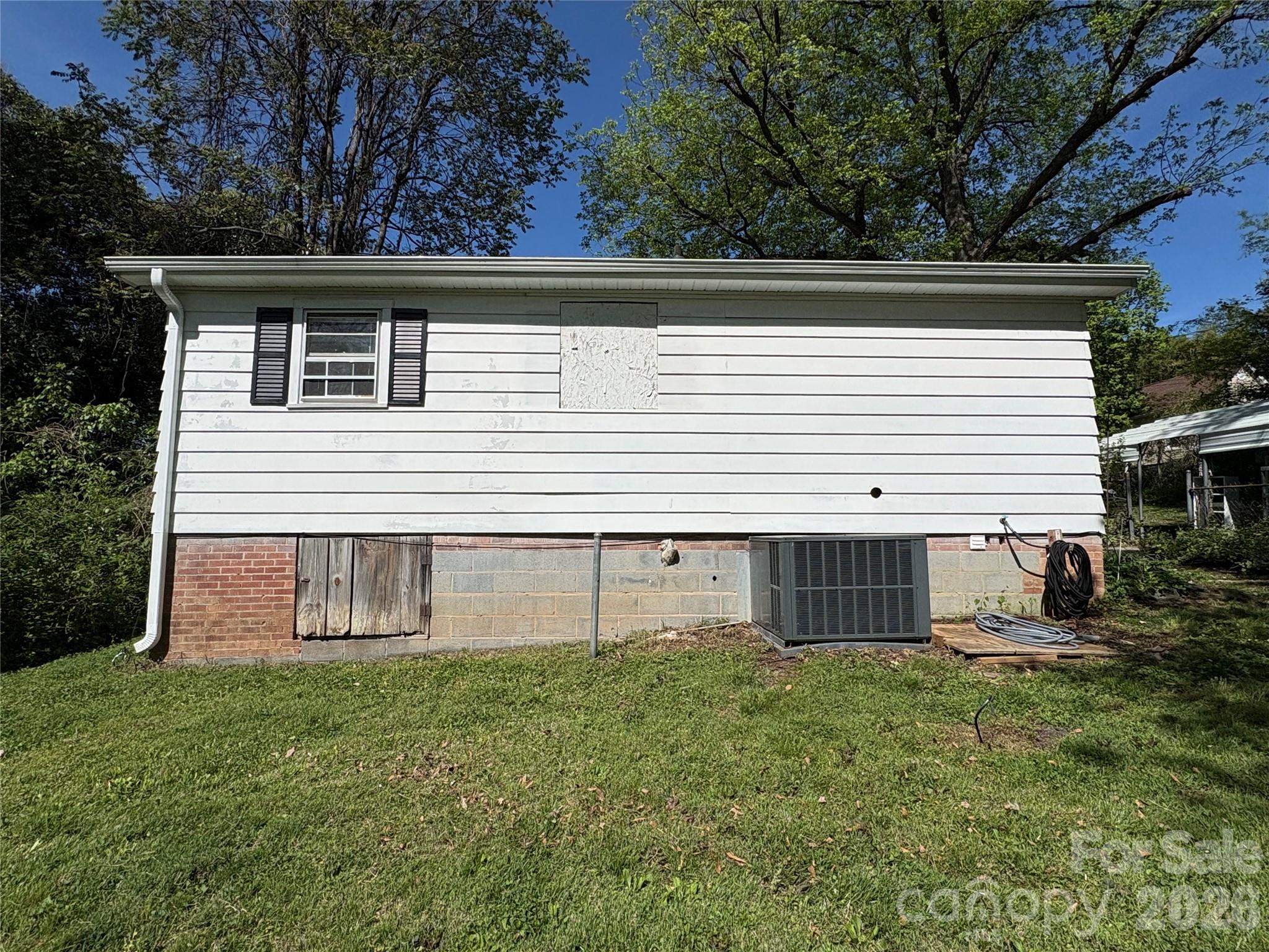 430 S Columbia Street — Gastonia