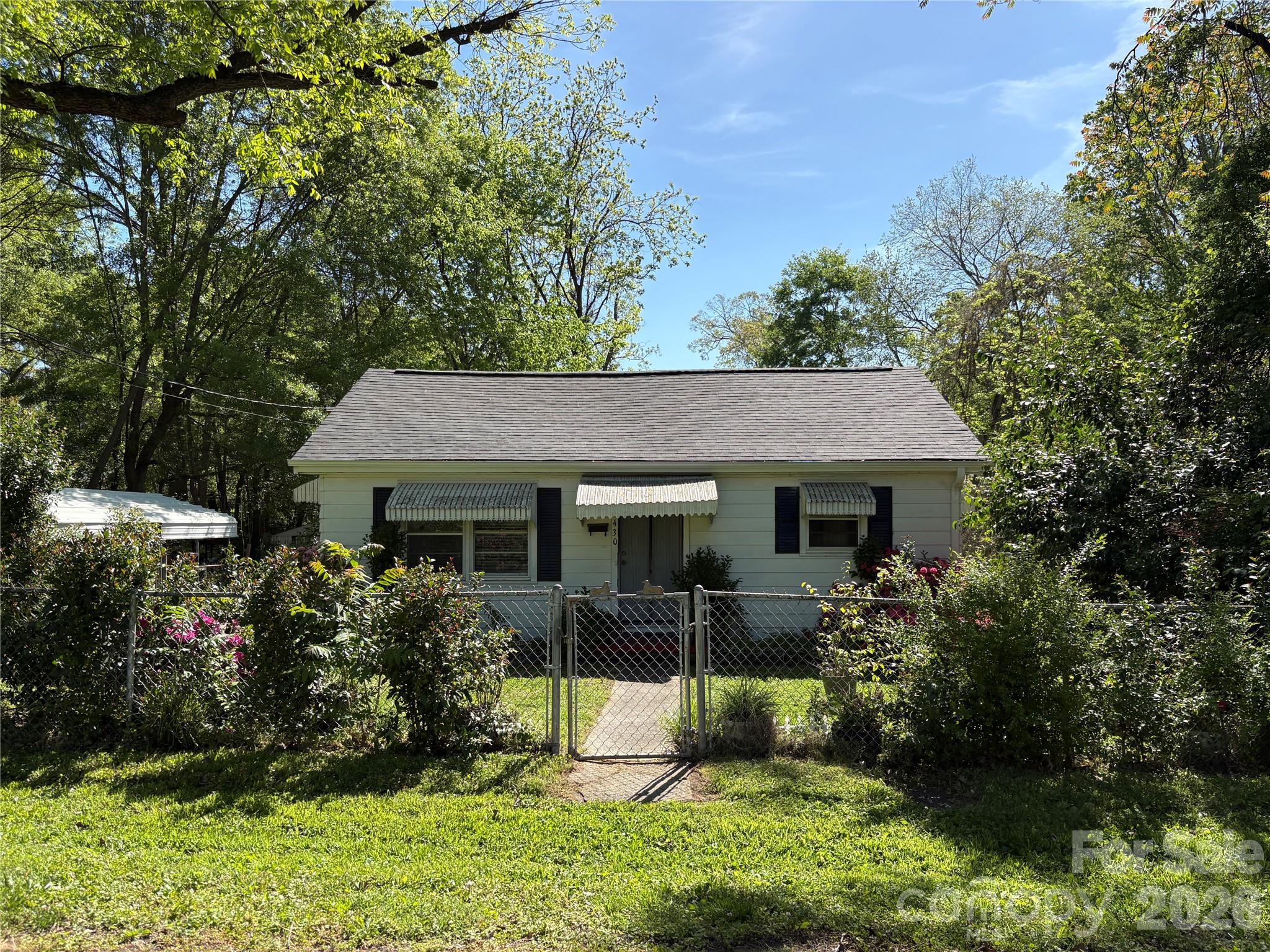 430 S Columbia Street — Gastonia