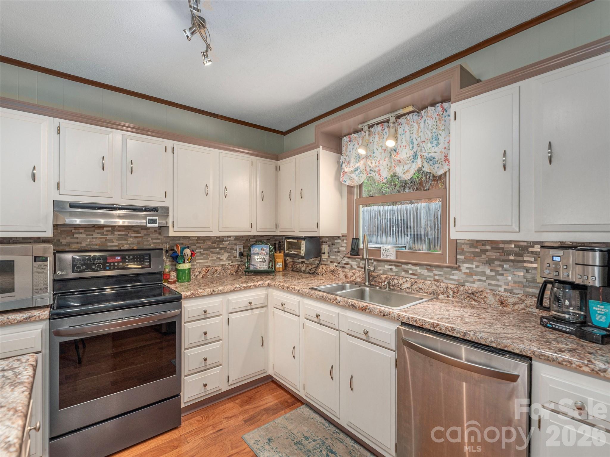 444 Martin Branch Road — Leicester