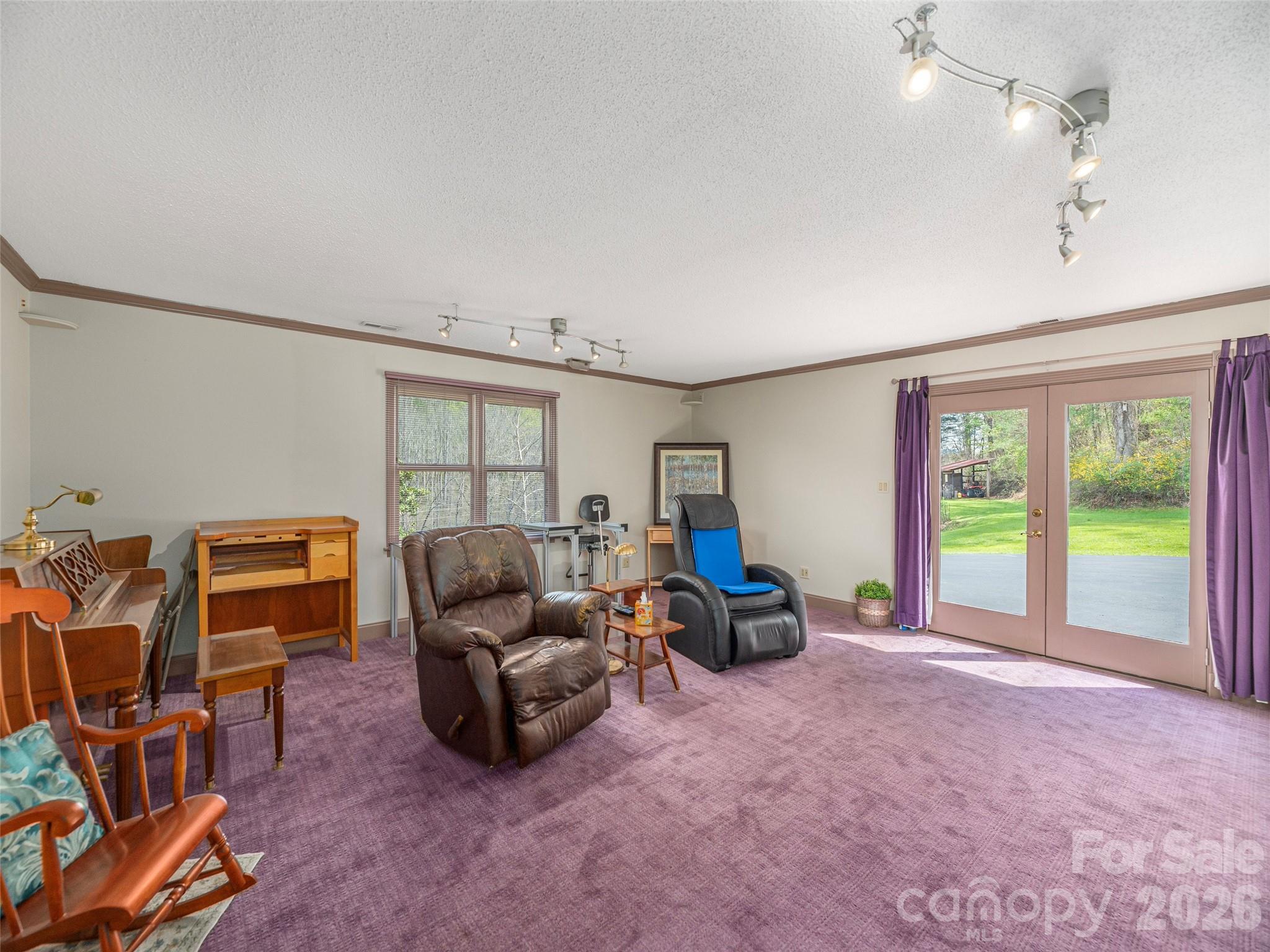 444 Martin Branch Road — Leicester