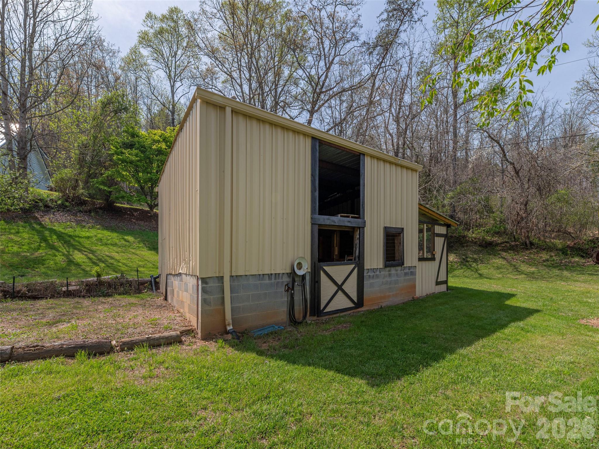 444 Martin Branch Road — Leicester