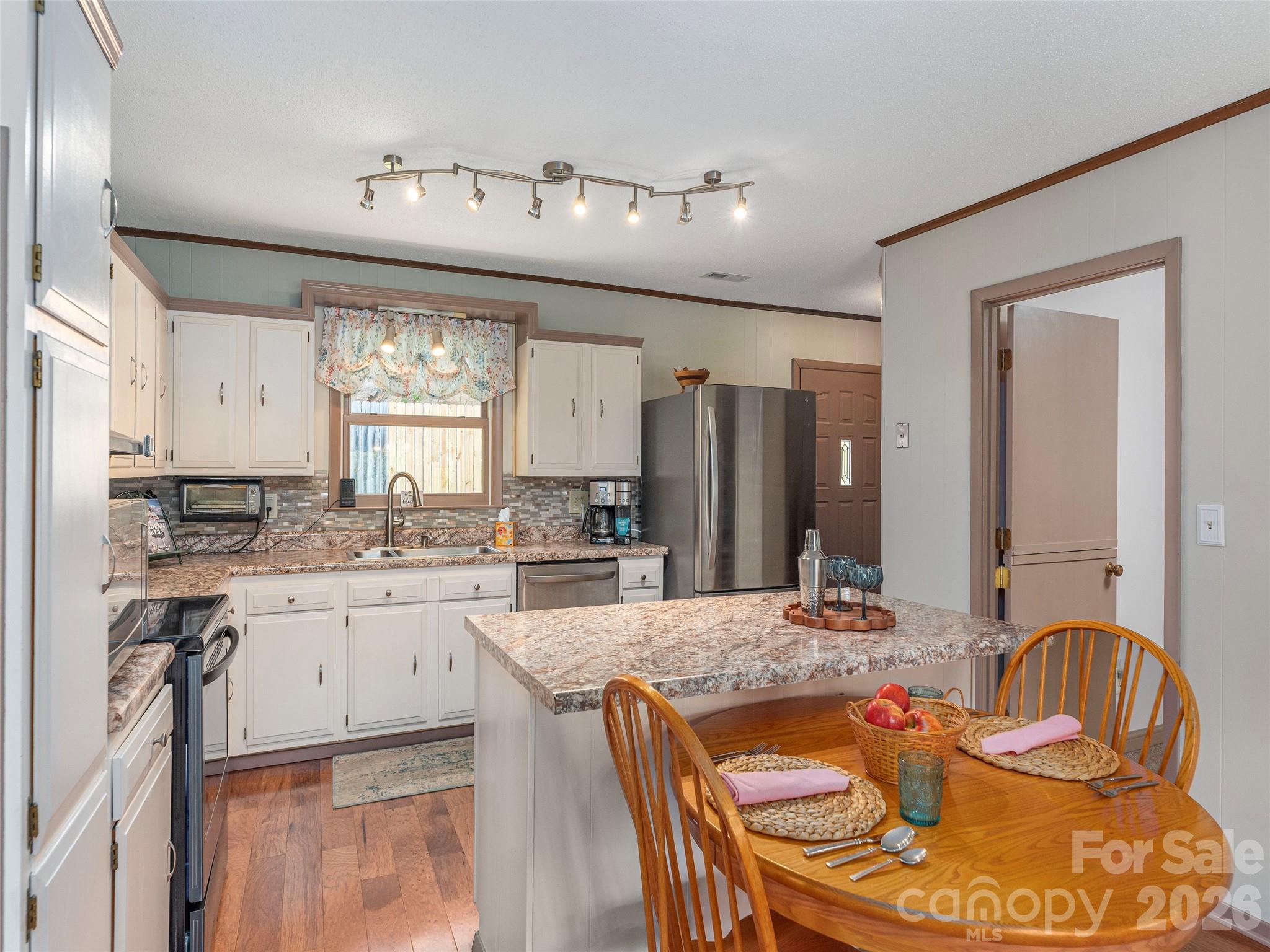 444 Martin Branch Road — Leicester