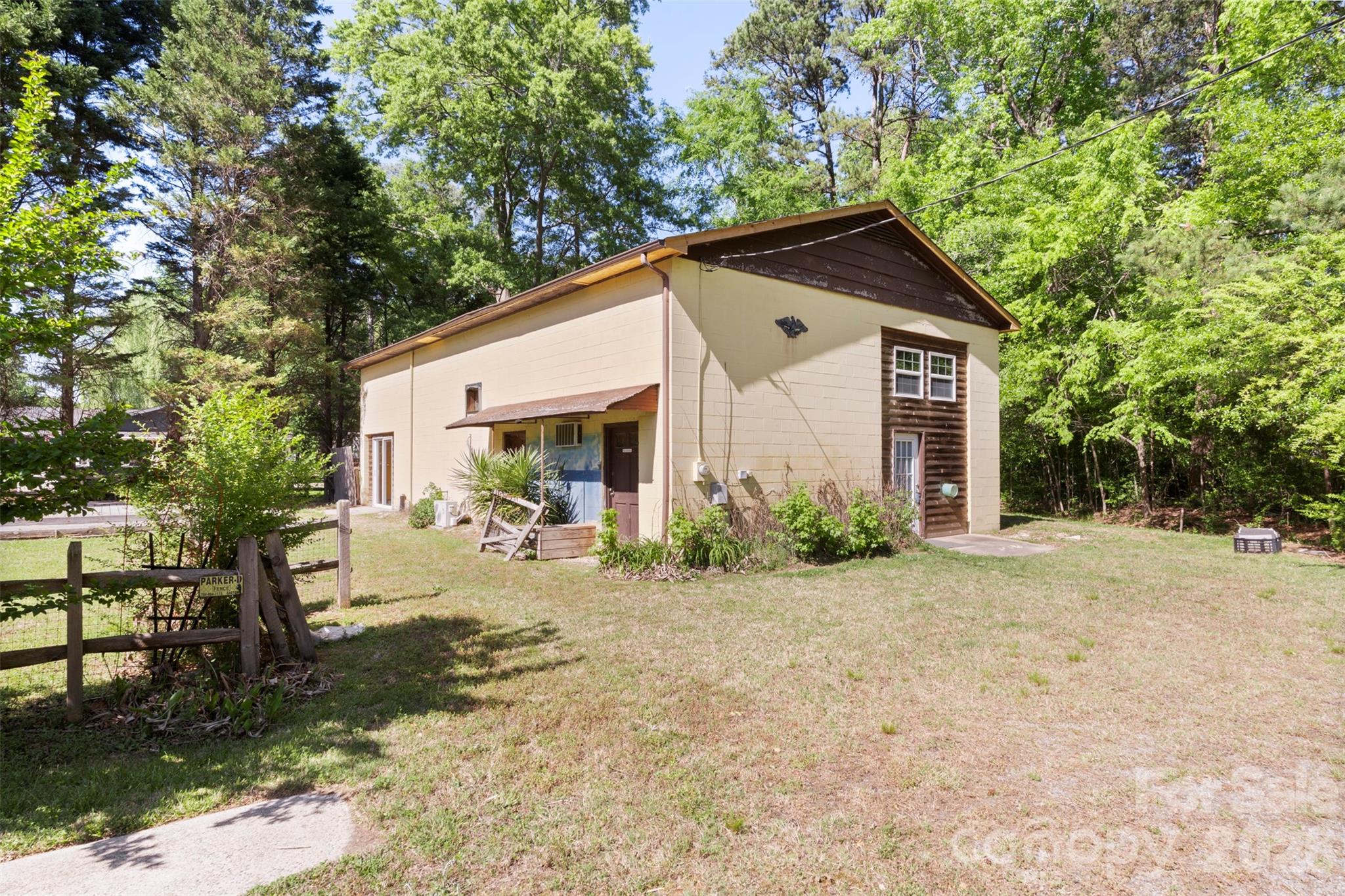 5208 Hickory Grove Road — Mount Holly