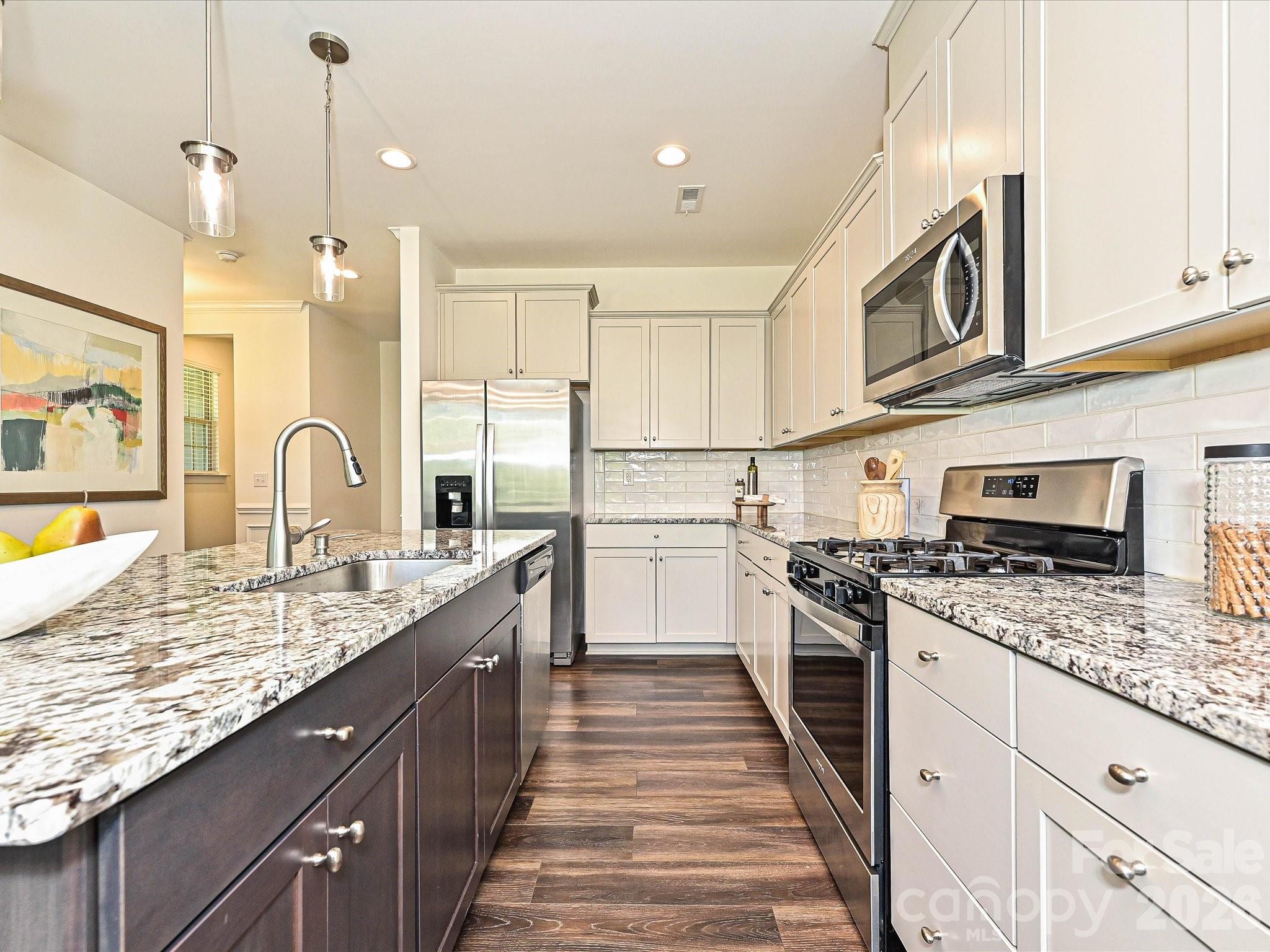 9238 Glenburn Lane — Charlotte