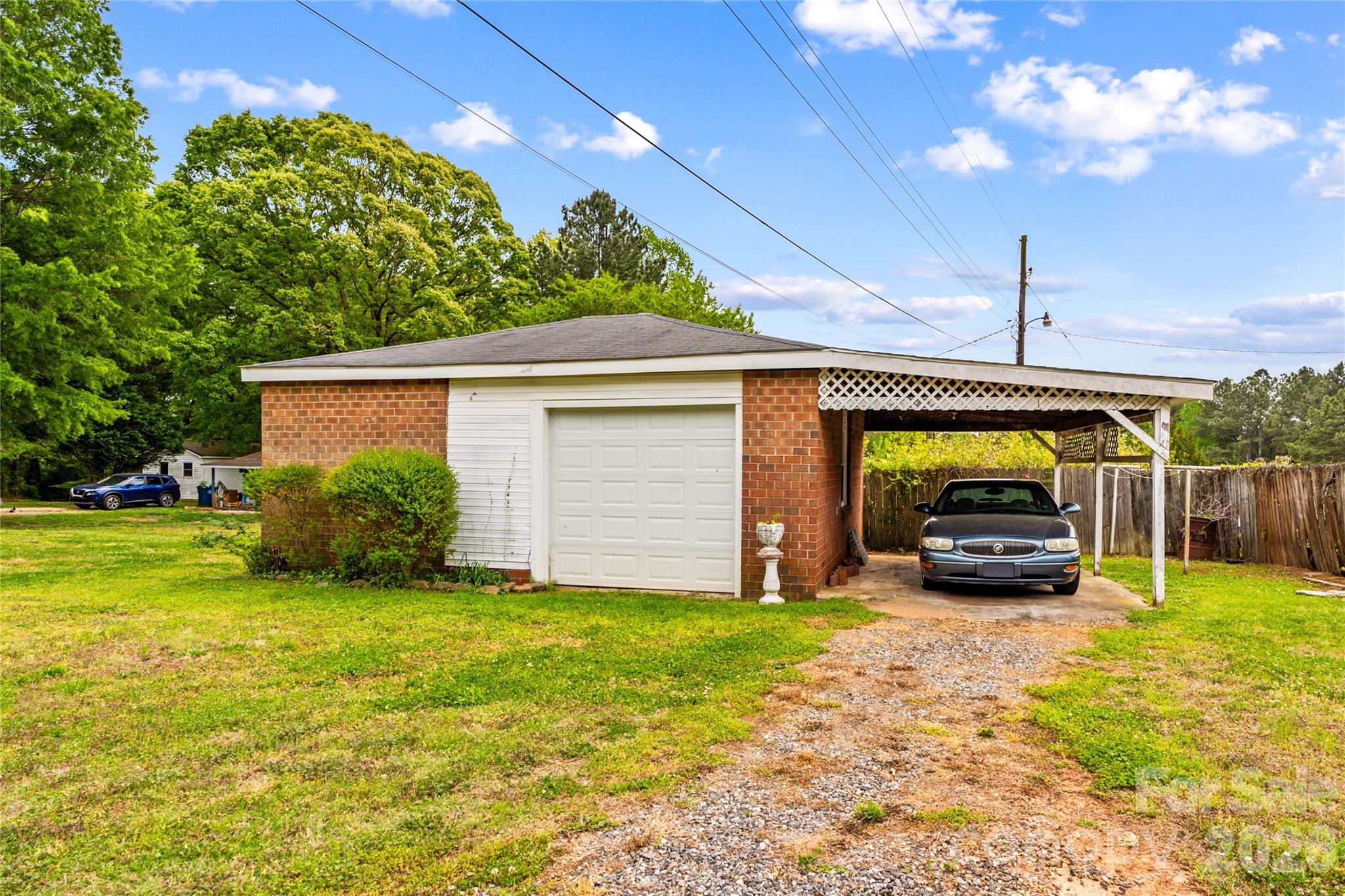 155 Parkertown Road — Mooresville
