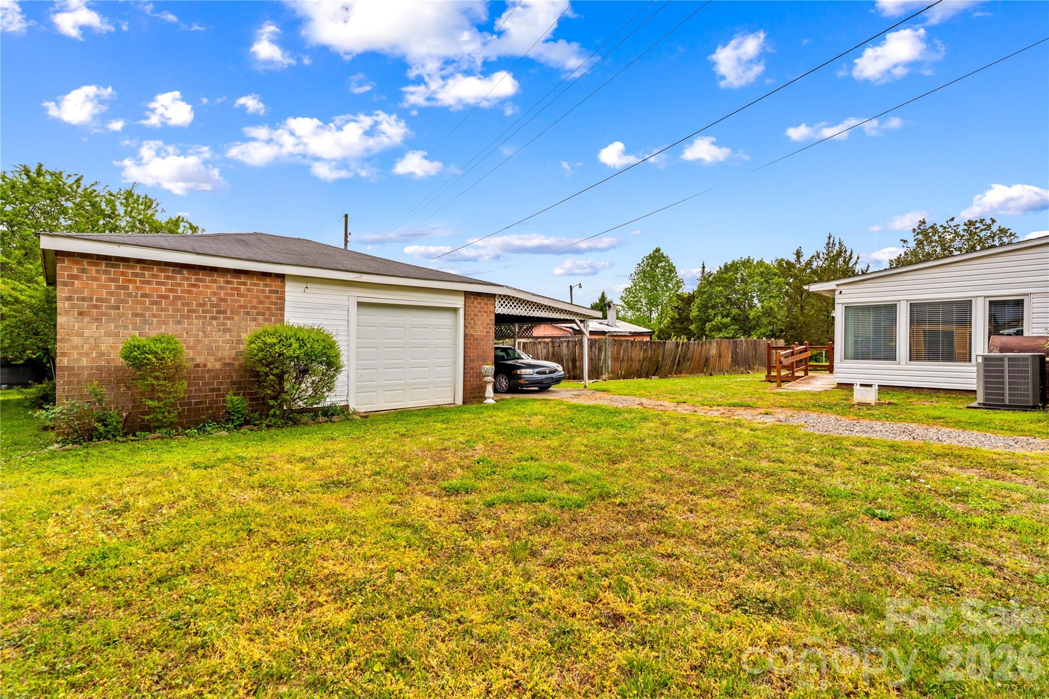 155 Parkertown Road — Mooresville