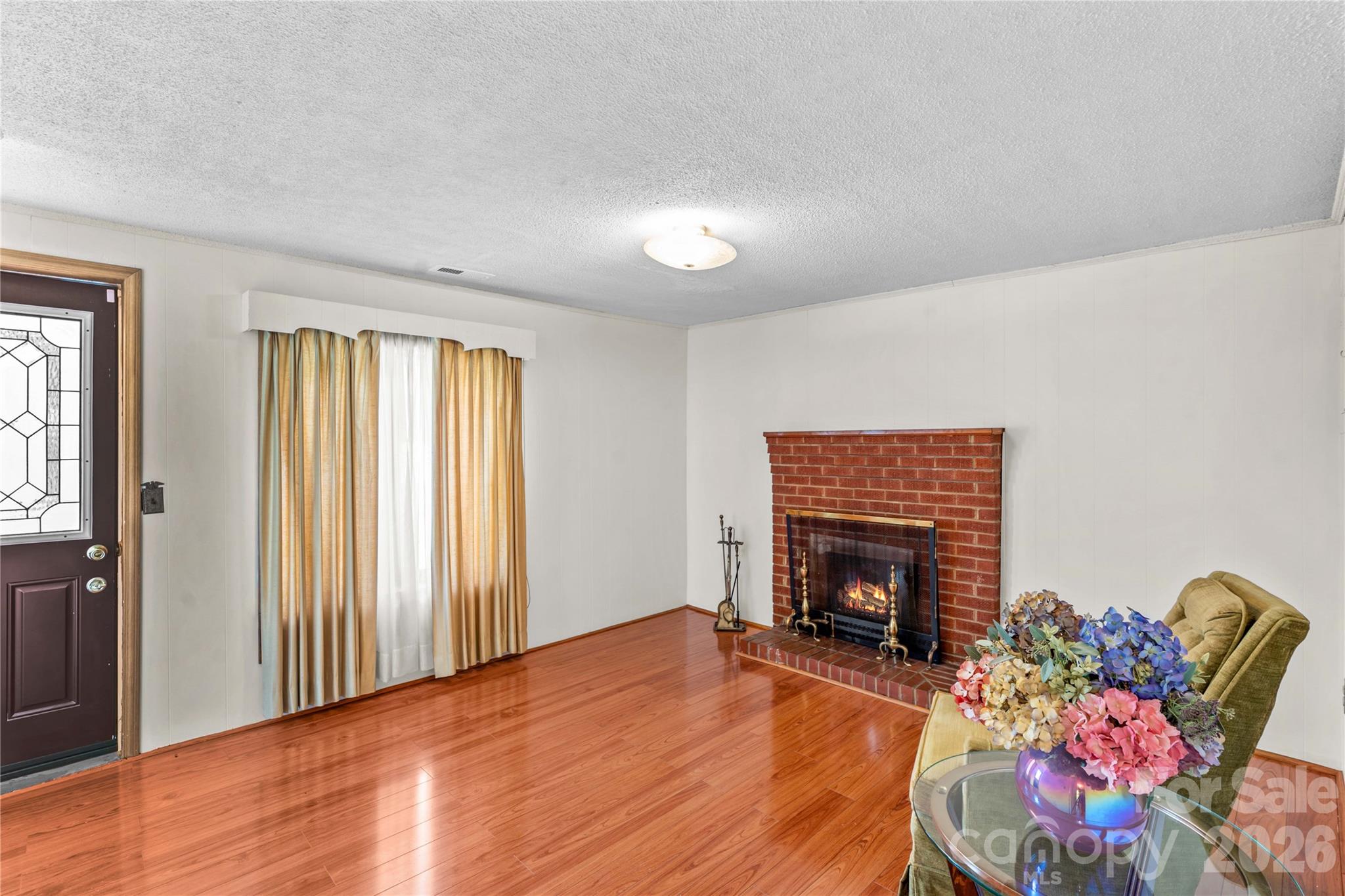 155 Parkertown Road — Mooresville