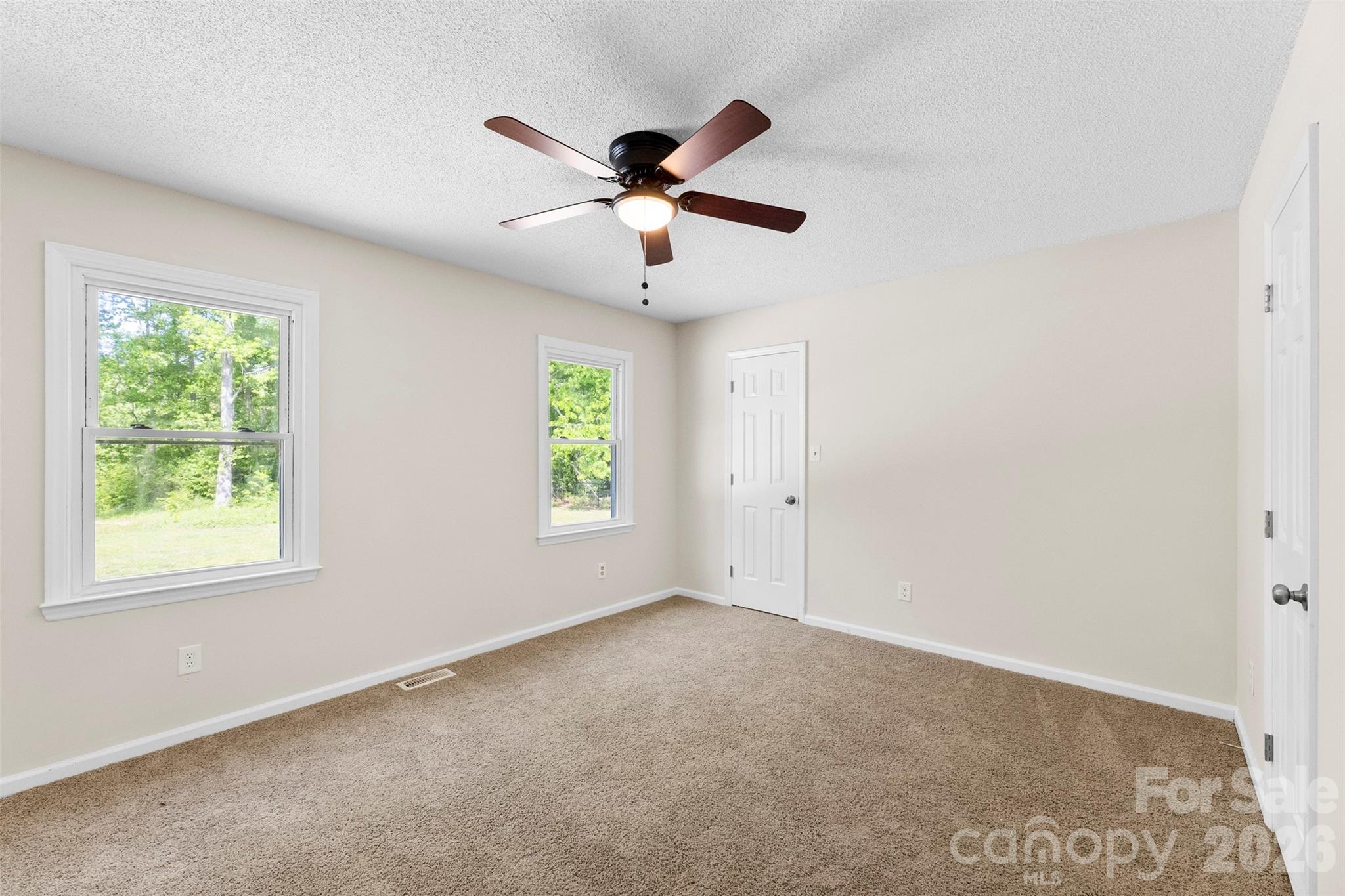 240 Old Limestone Road E — York