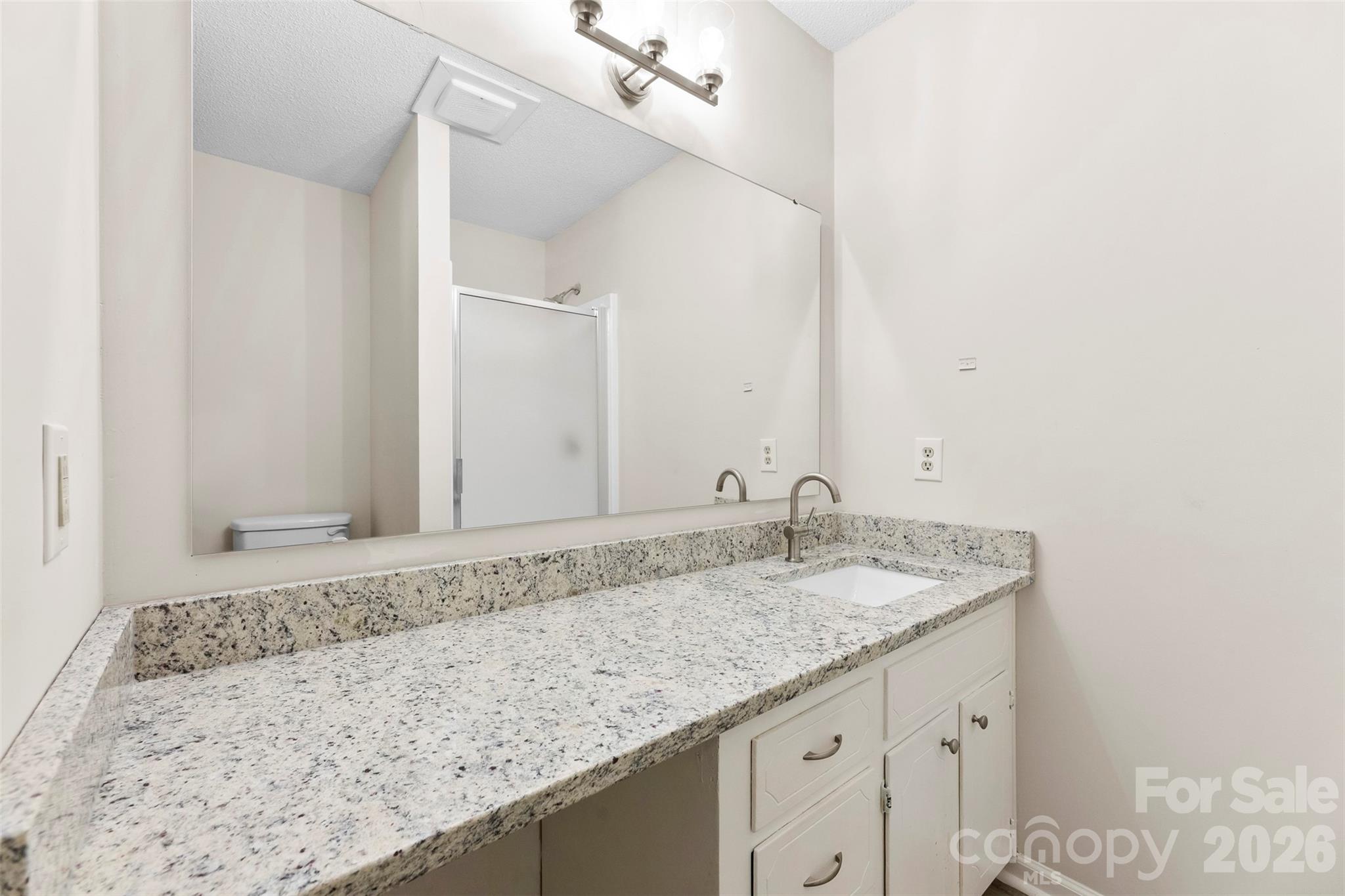 240 Old Limestone Road E — York