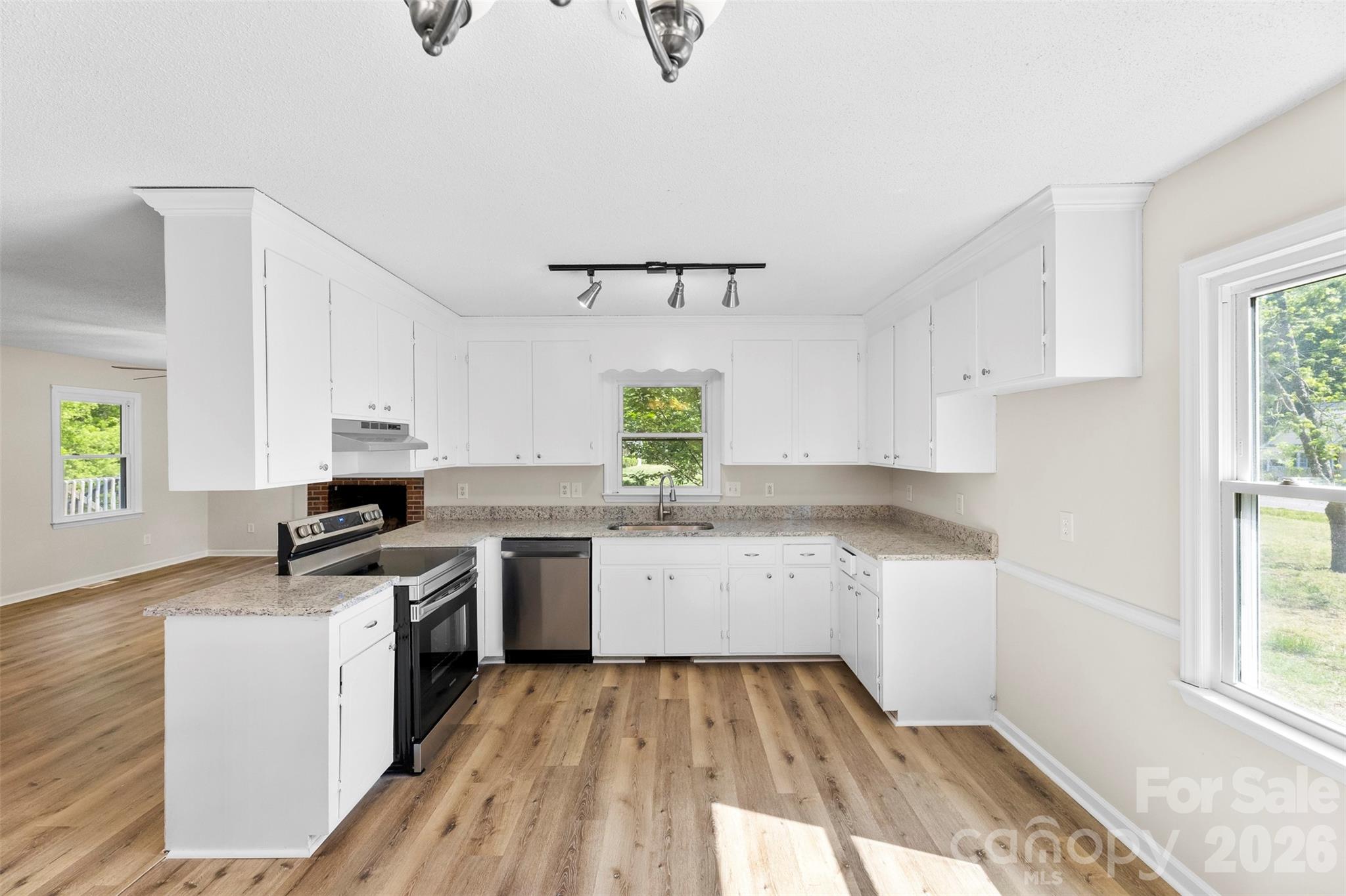 240 Old Limestone Road E — York