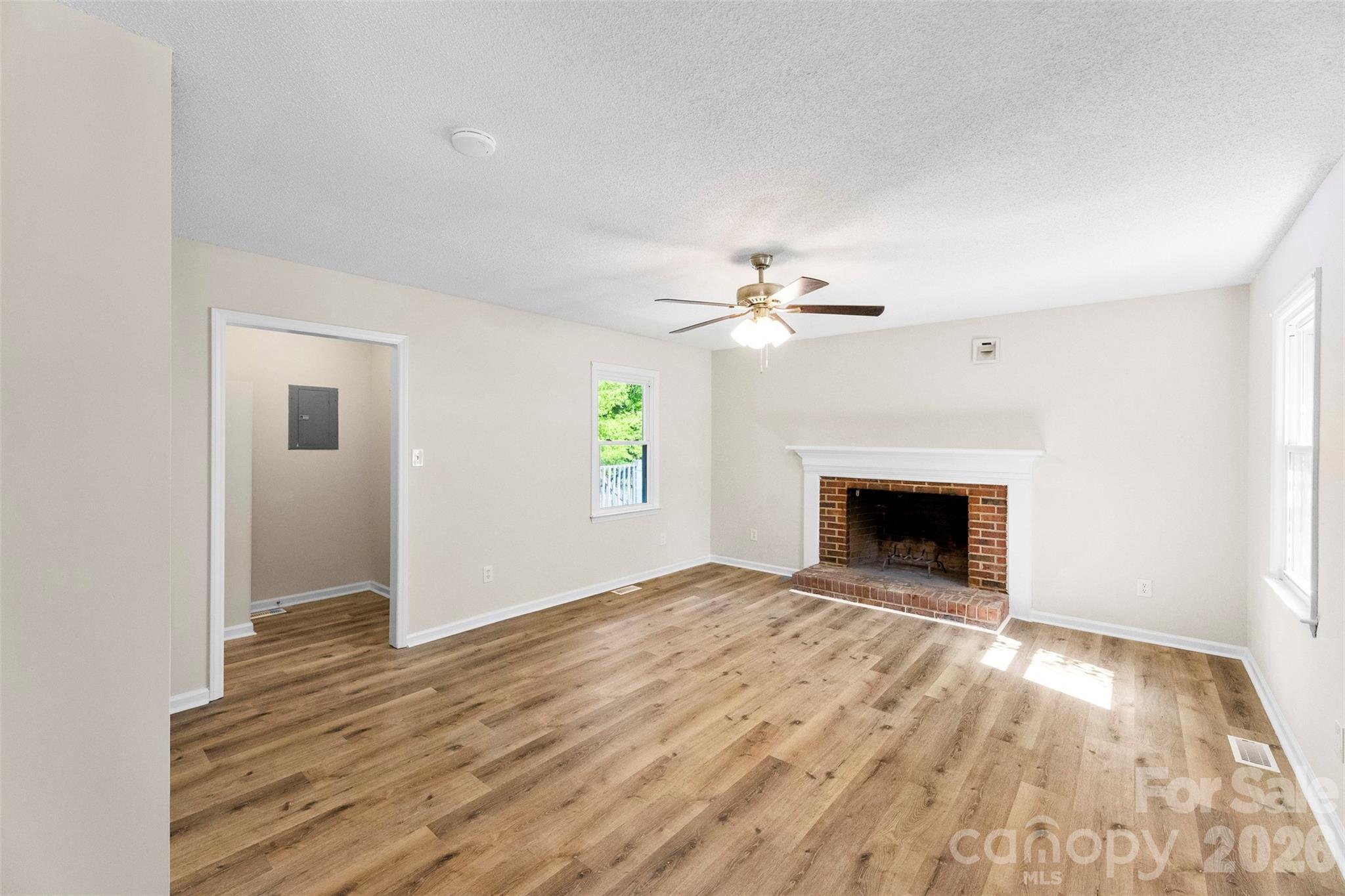 240 Old Limestone Road E — York