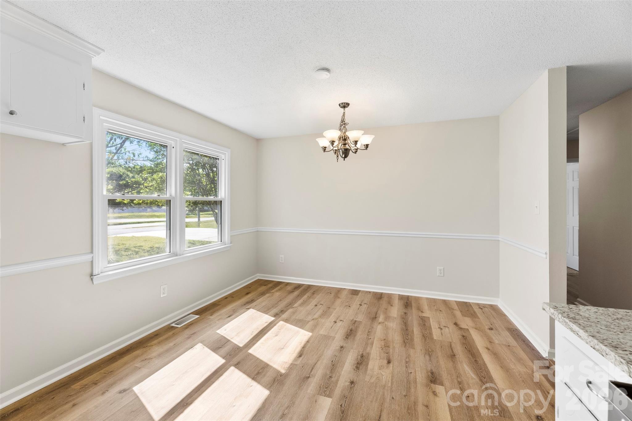 240 Old Limestone Road E — York