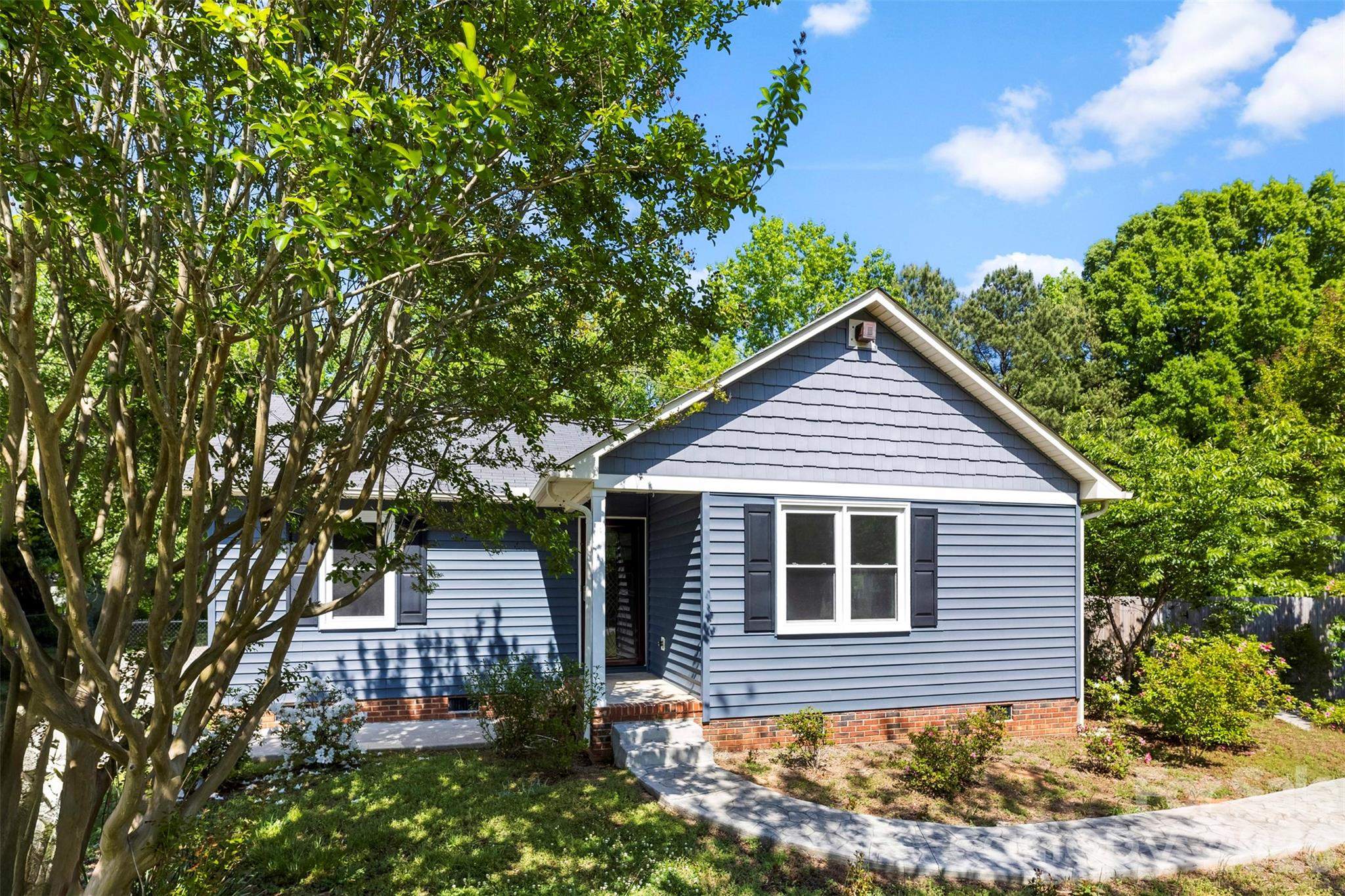 240 Old Limestone Road E — York