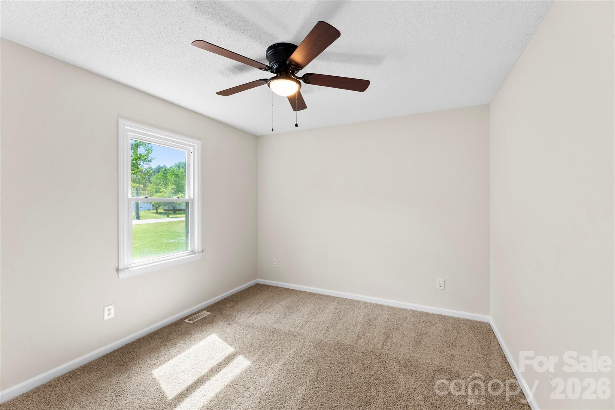 240 Old Limestone Road E — York