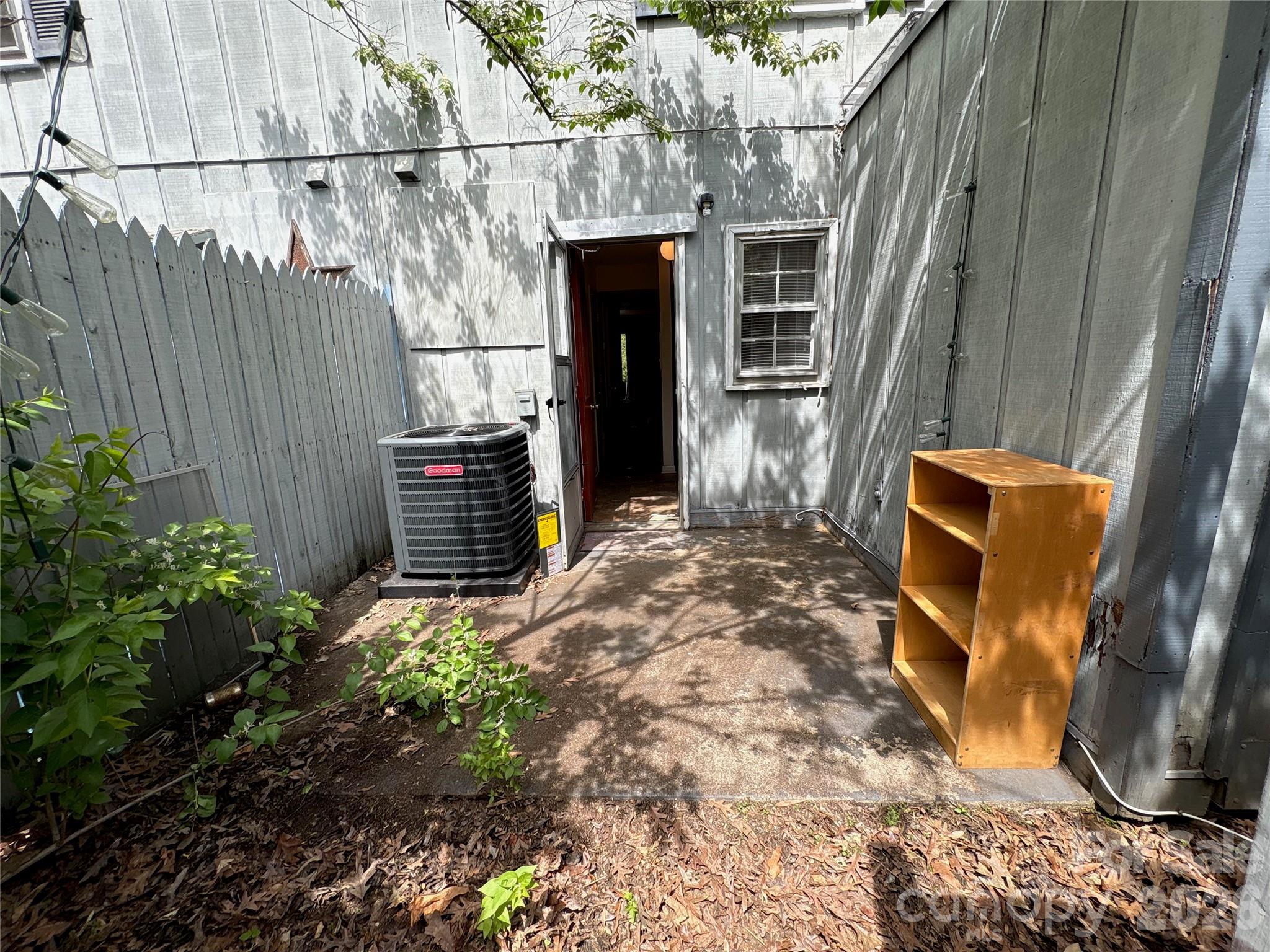 115 Eastcliff Drive SE #4 — Concord